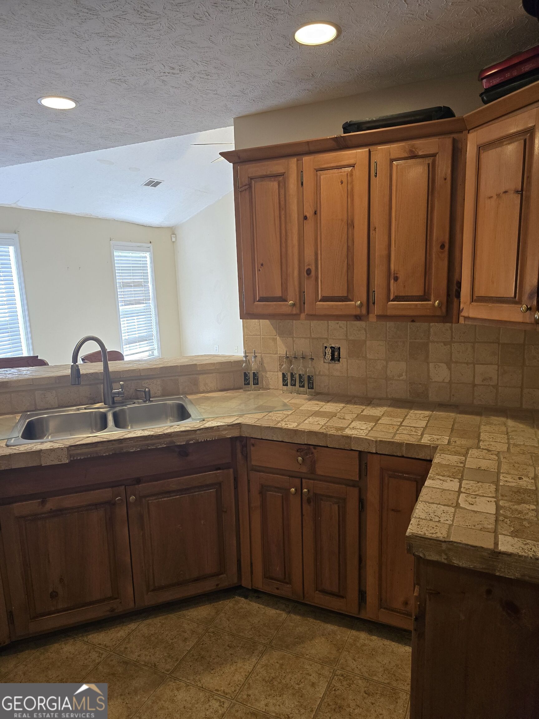 2604 18th Place Property Photo 9