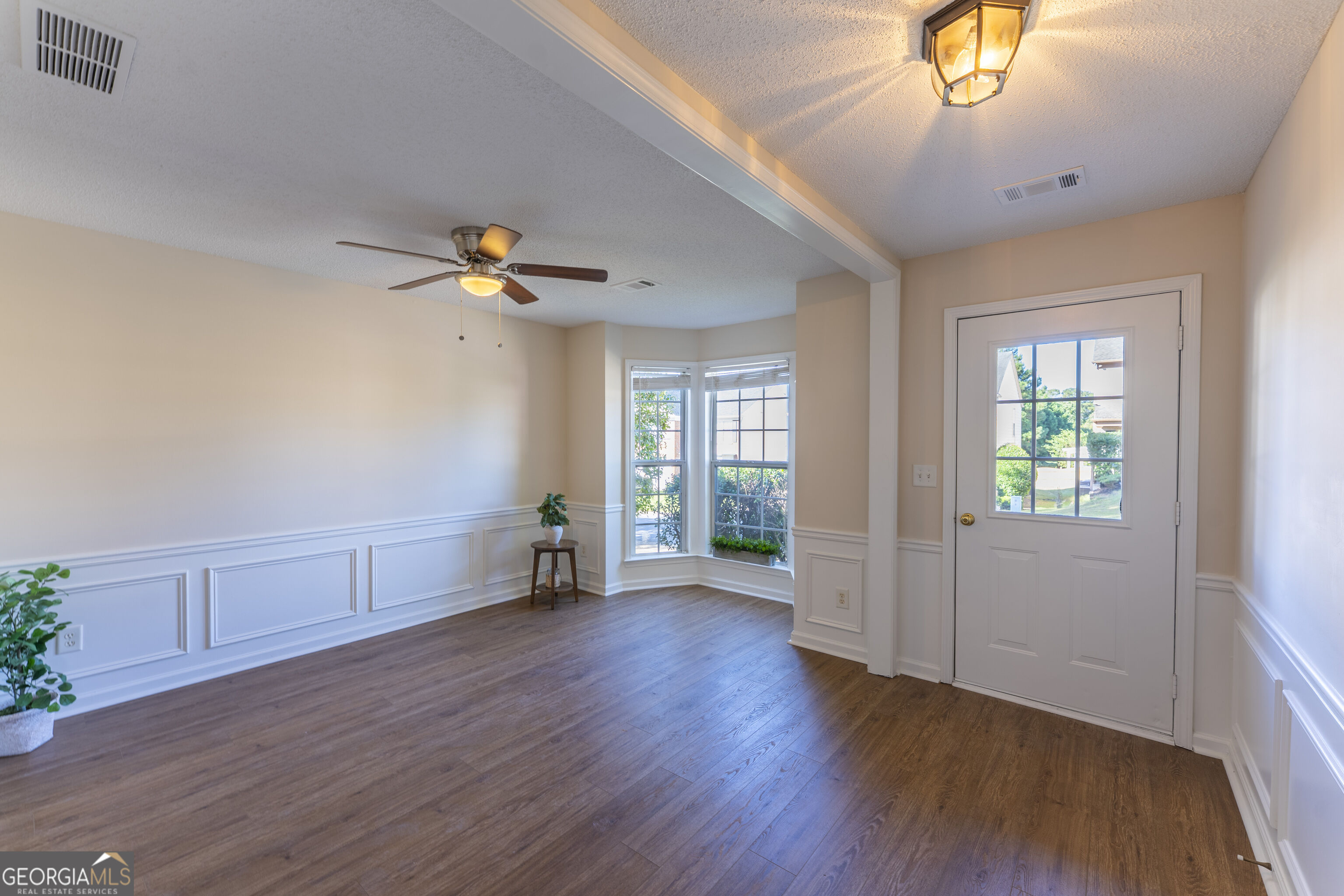 151 Wallnut Hall Circle Property Photo 5