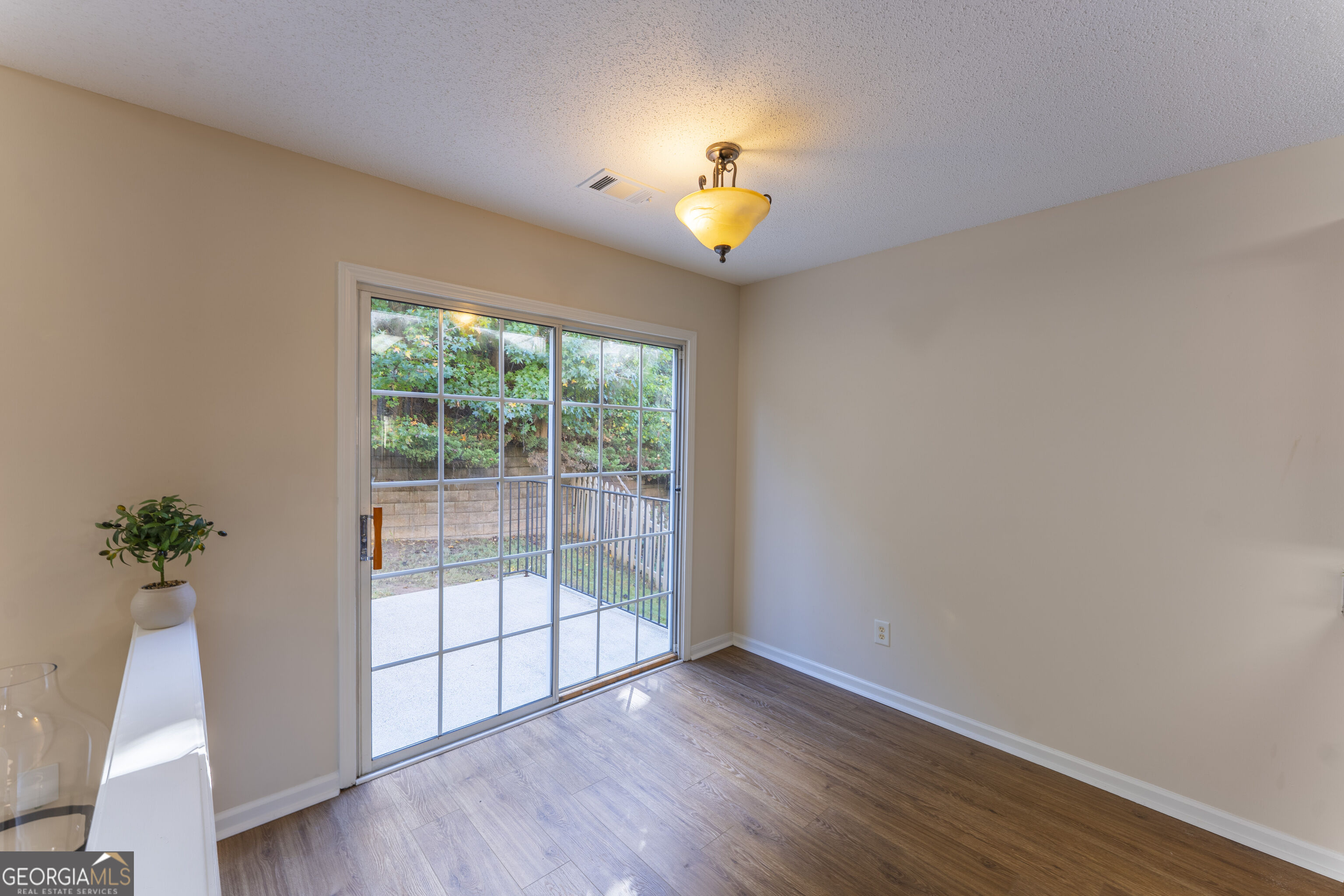 151 Wallnut Hall Circle Property Photo 13