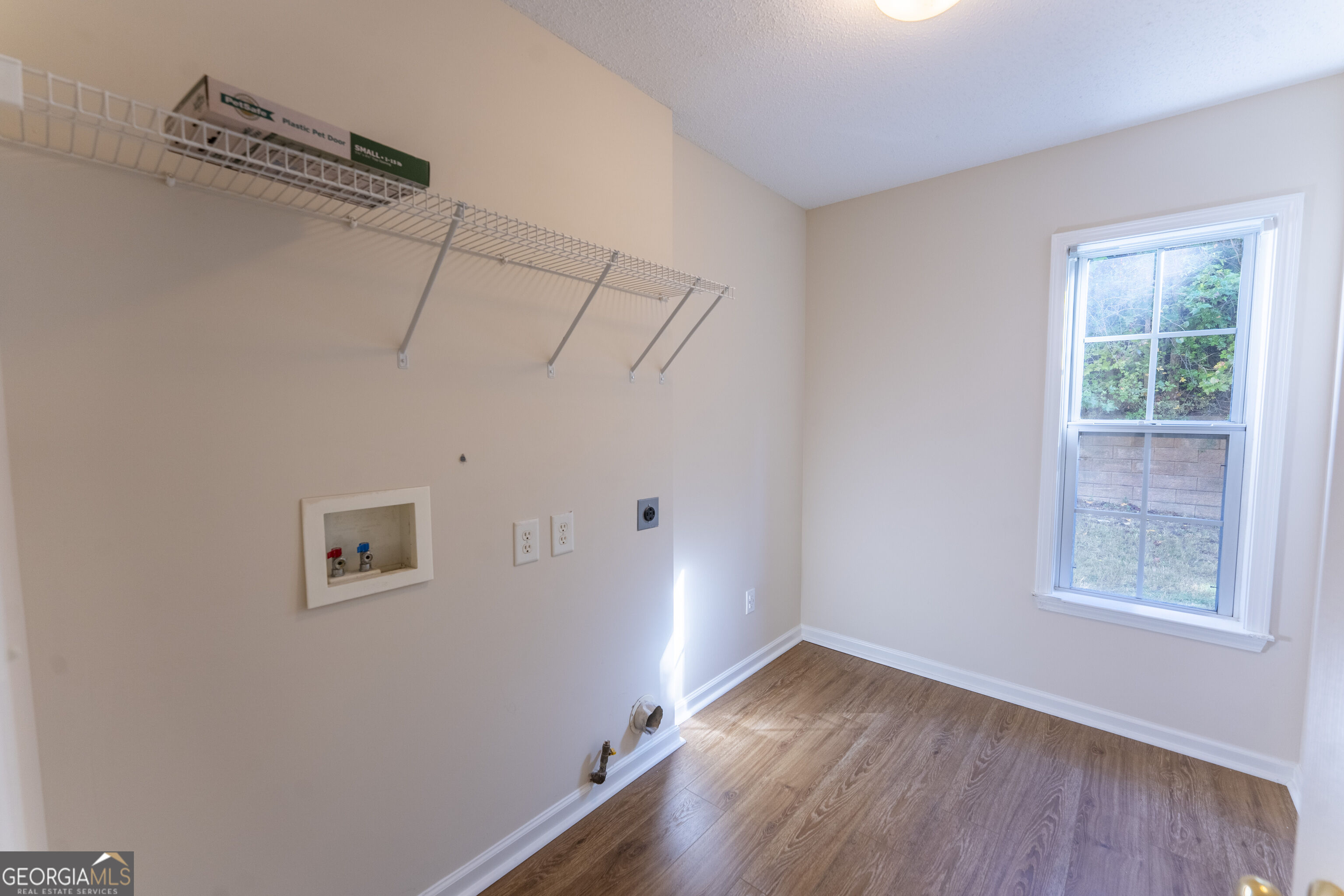 151 Wallnut Hall Circle Property Photo 15