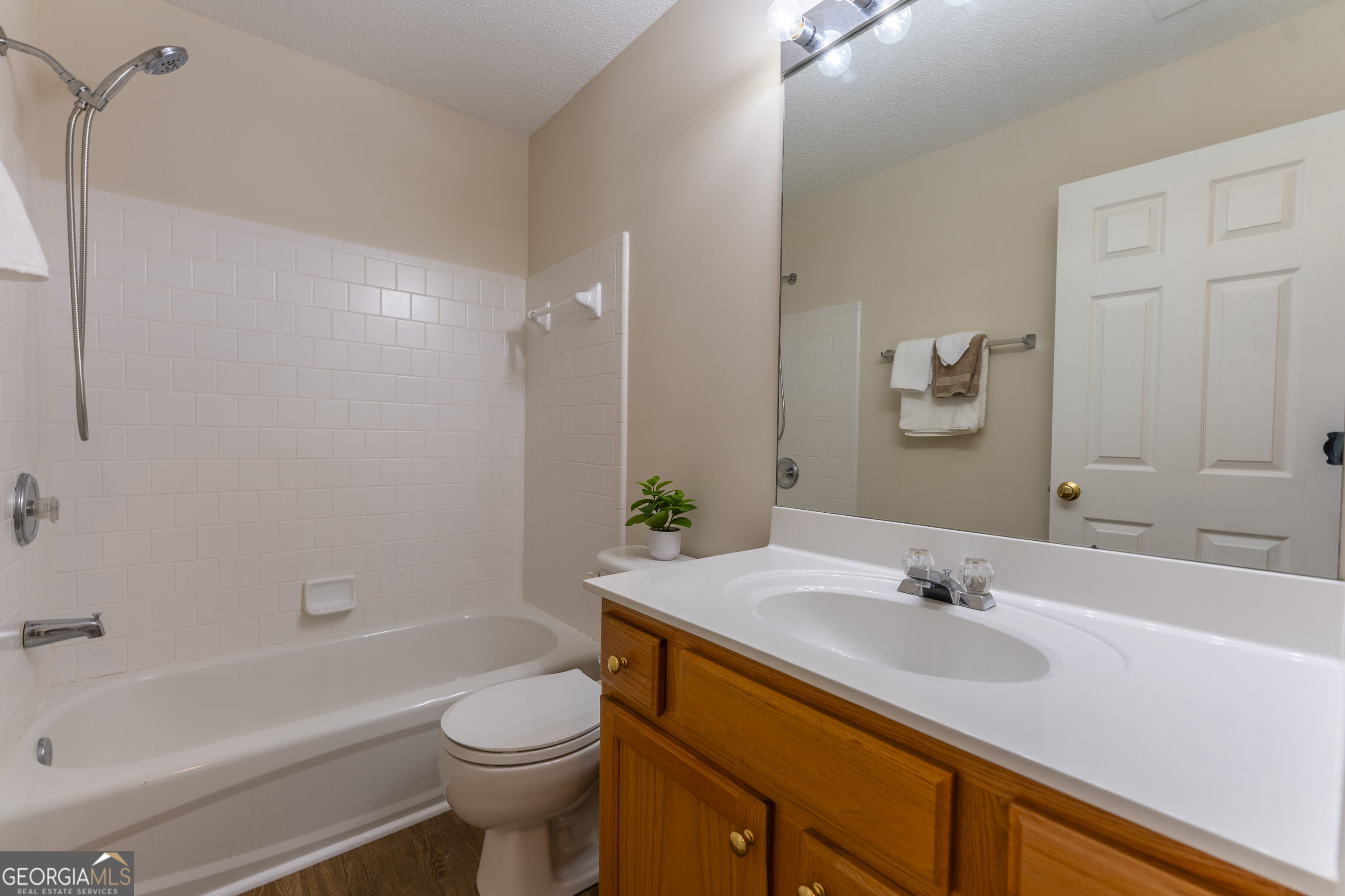 151 Wallnut Hall Circle Property Photo 28