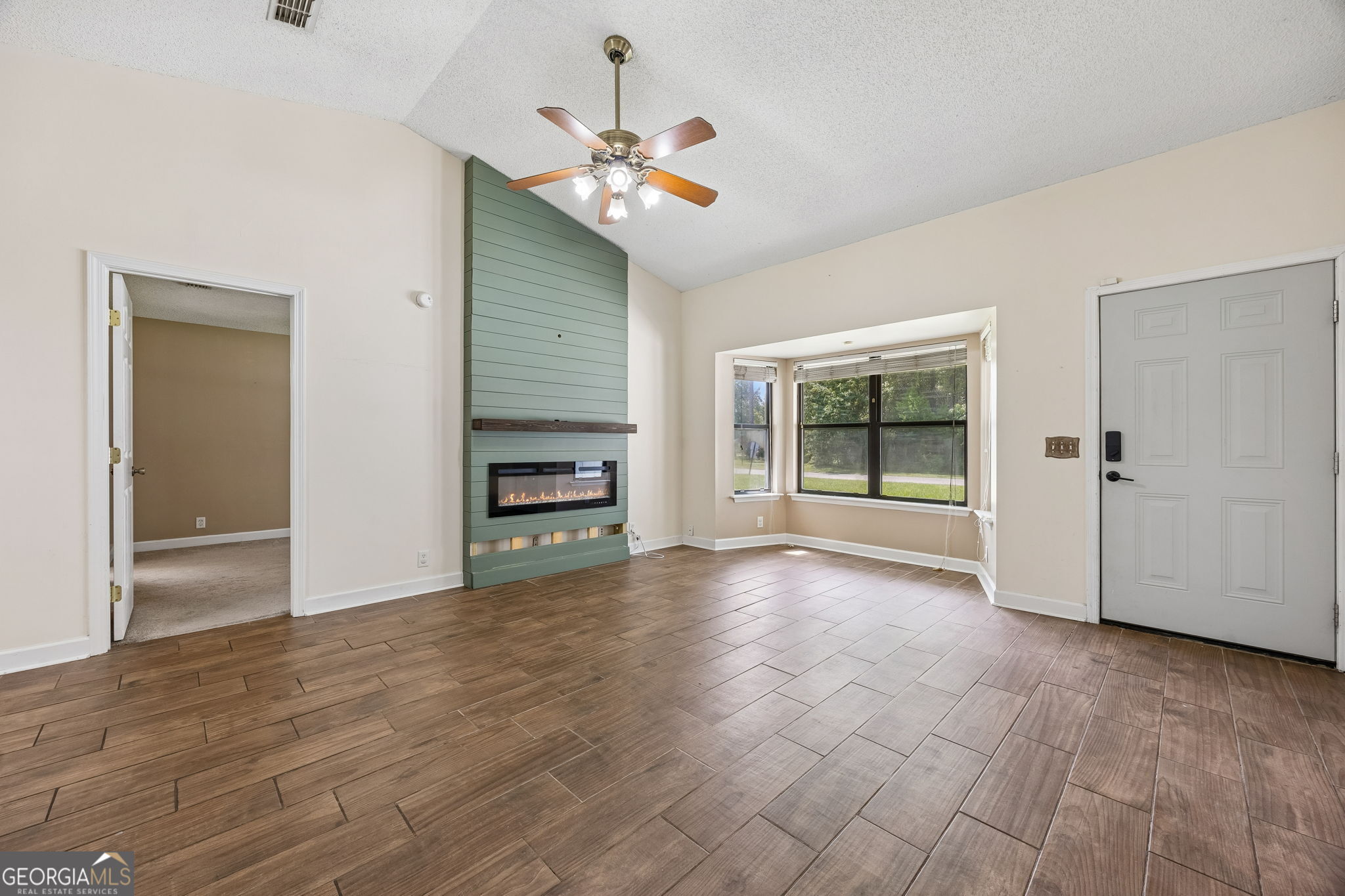 100 Woodvalley Drive Property Photo 7