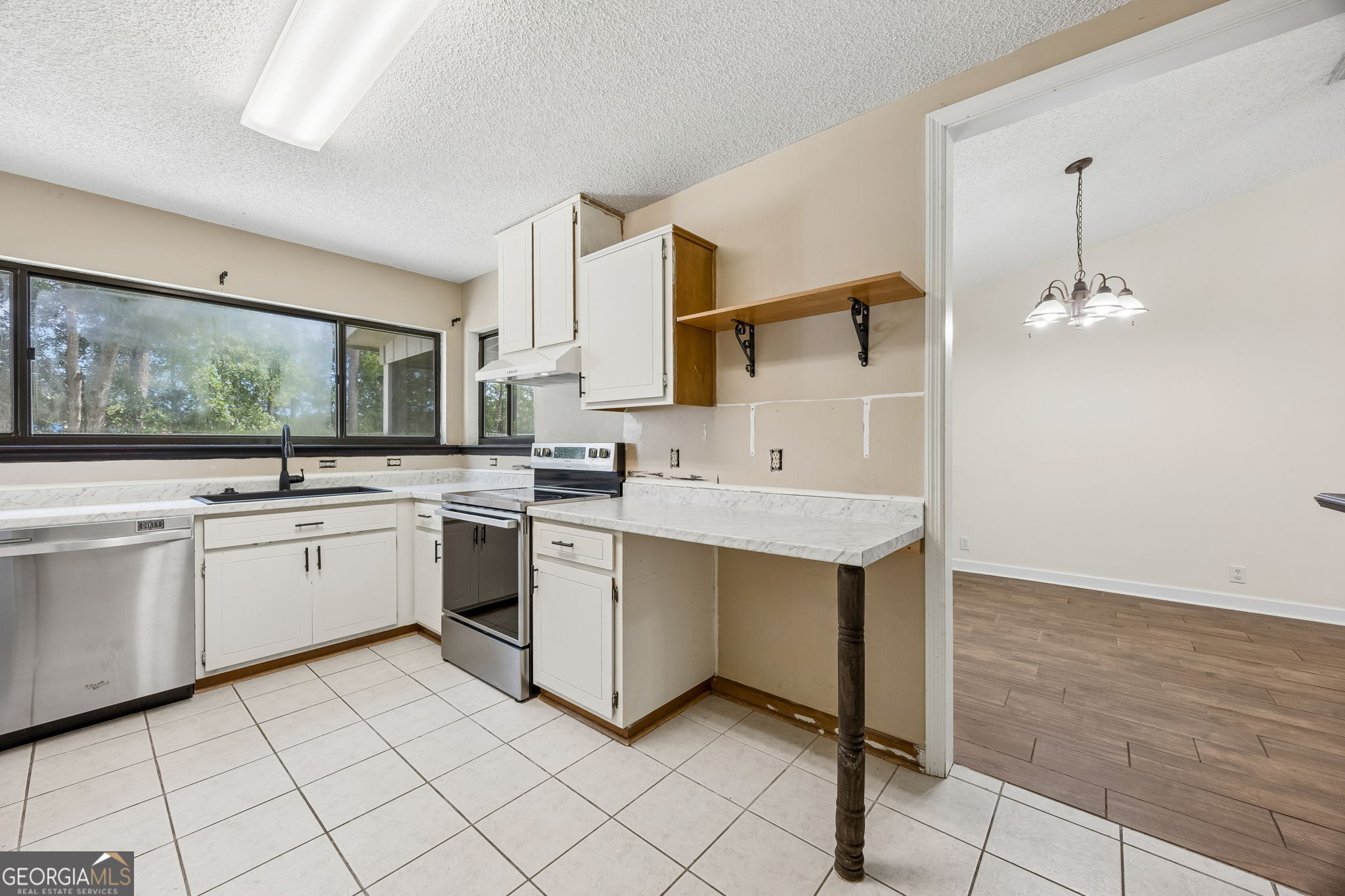 100 Woodvalley Drive Property Photo 12