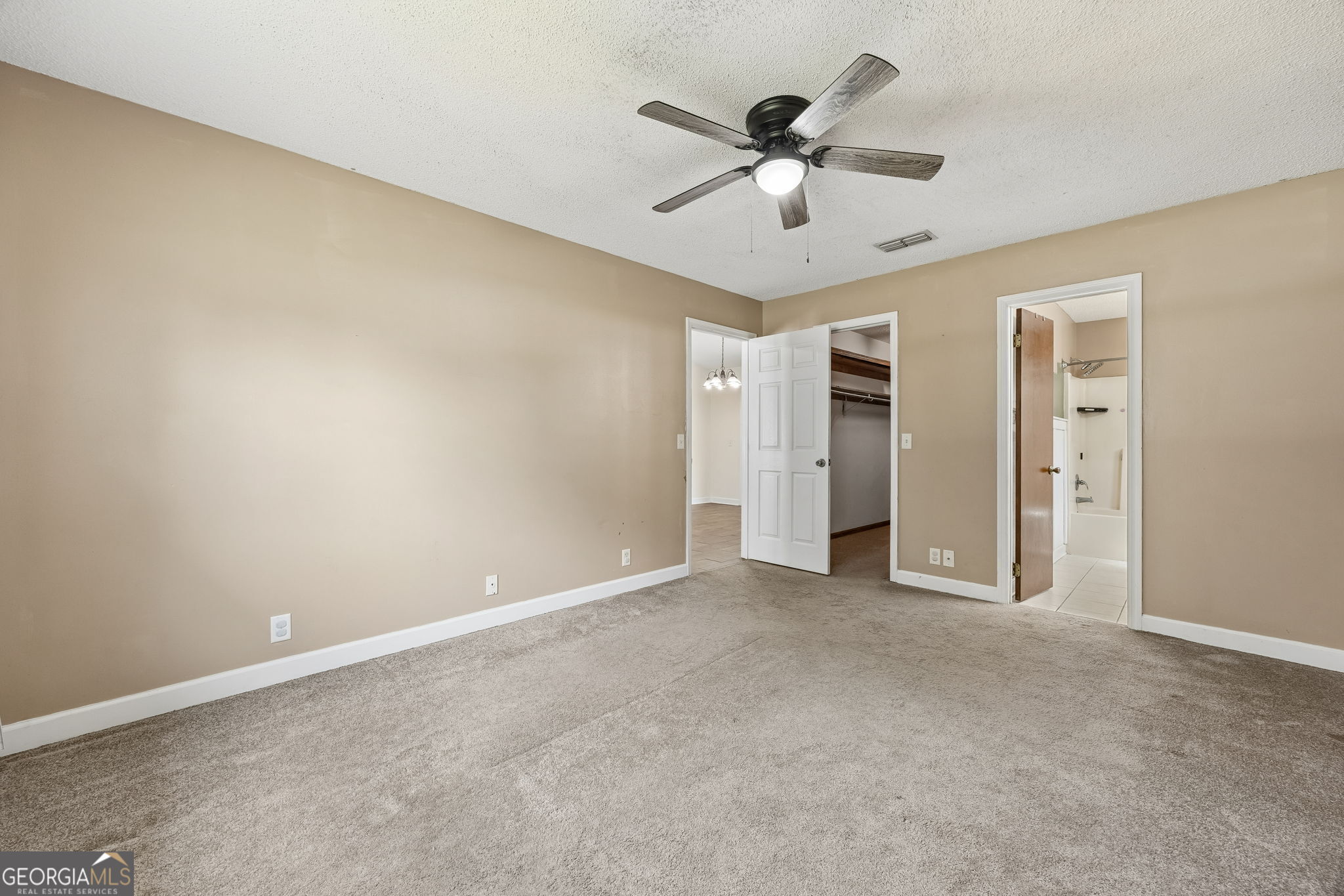 100 Woodvalley Drive Property Photo 17