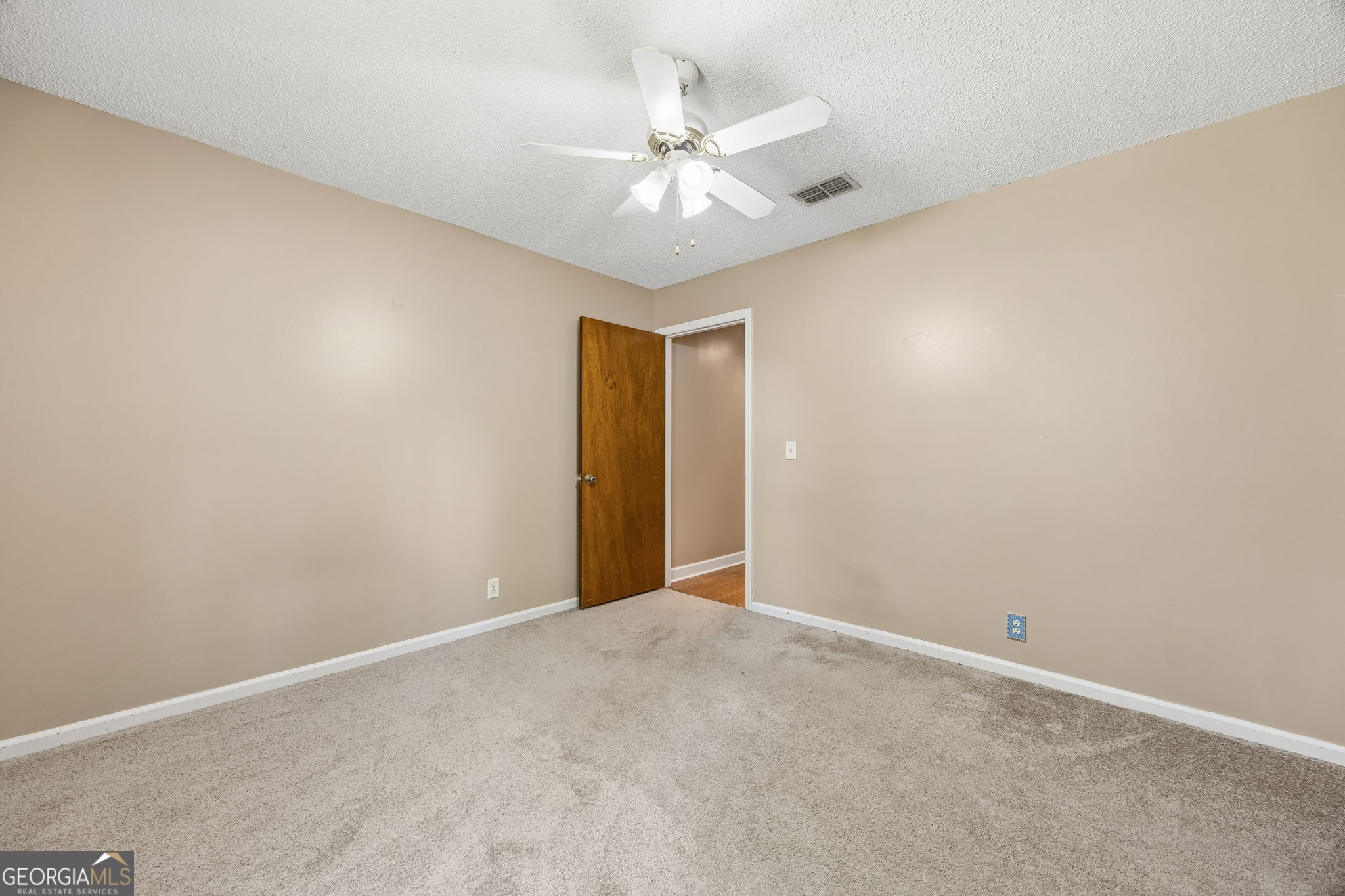100 Woodvalley Drive Property Photo 21
