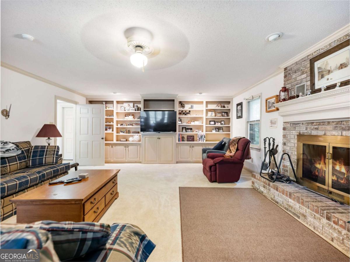 1334 Criswell Road Se Property Photo 11