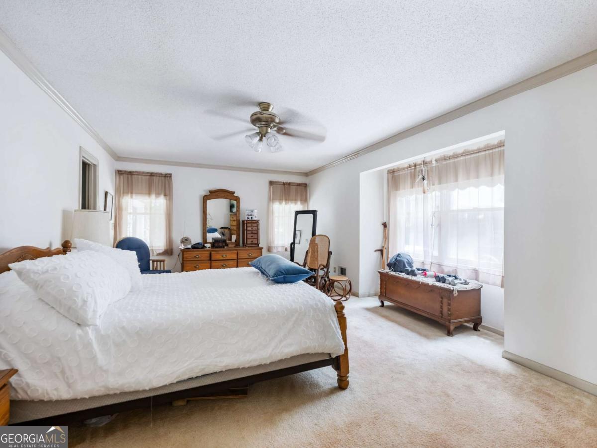1334 Criswell Road Se Property Photo 17