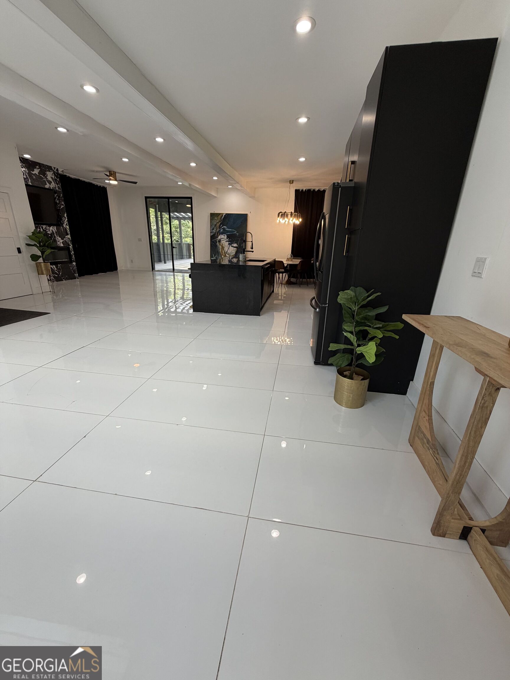 1637 Emerald Avenue Property Photo 25