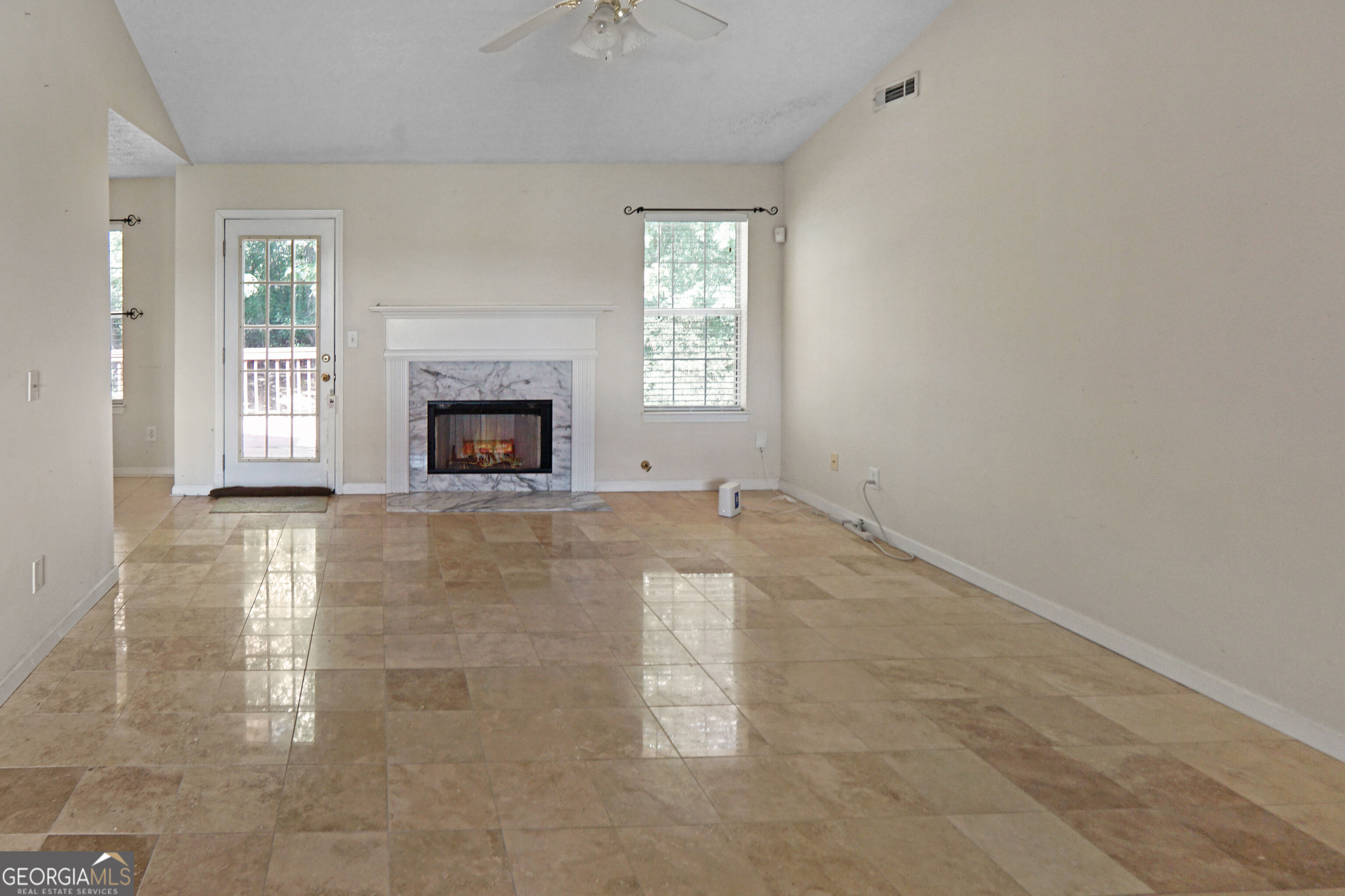 3806 Clayton Crossing Way Property Photo 5
