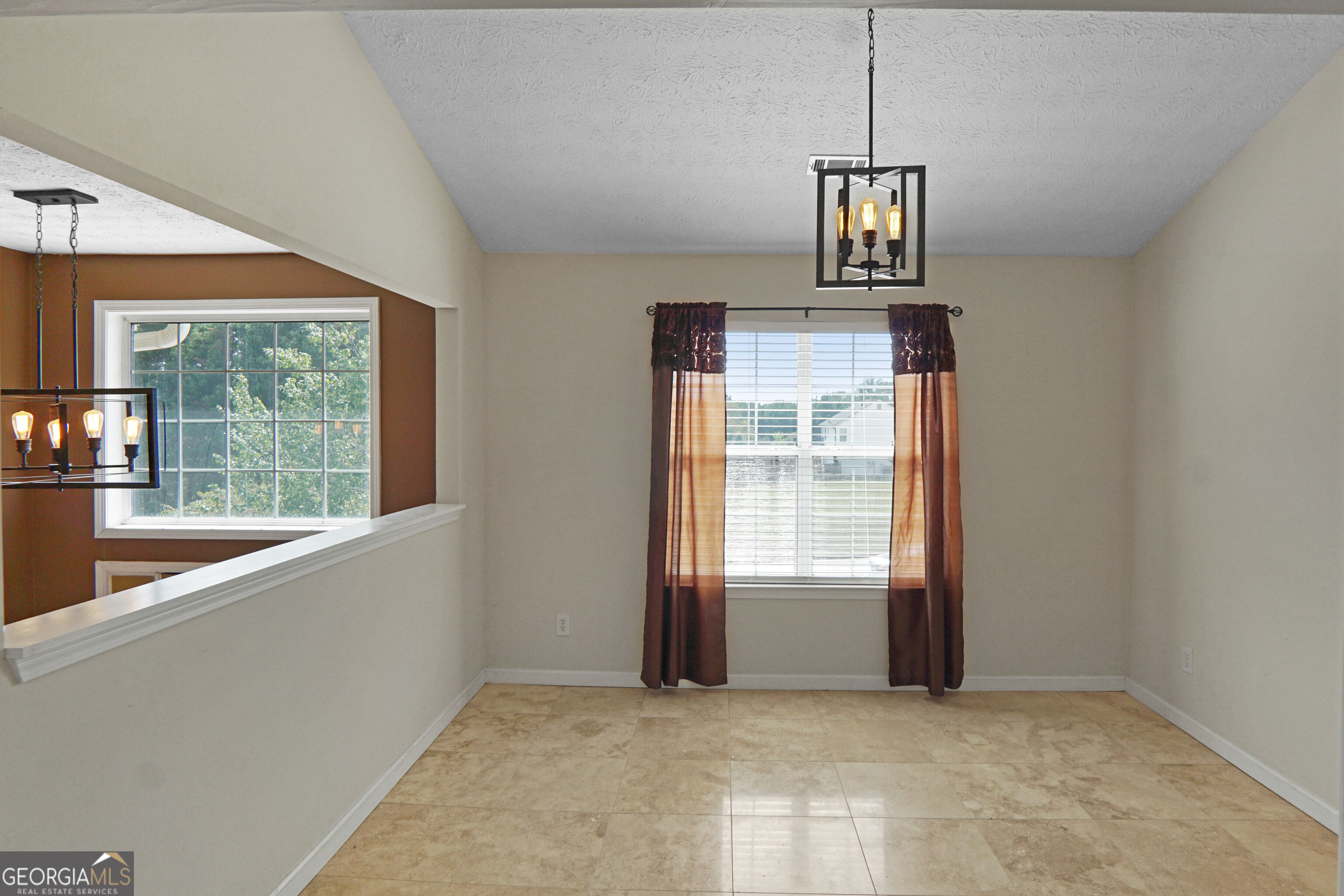 3806 Clayton Crossing Way Property Photo 8