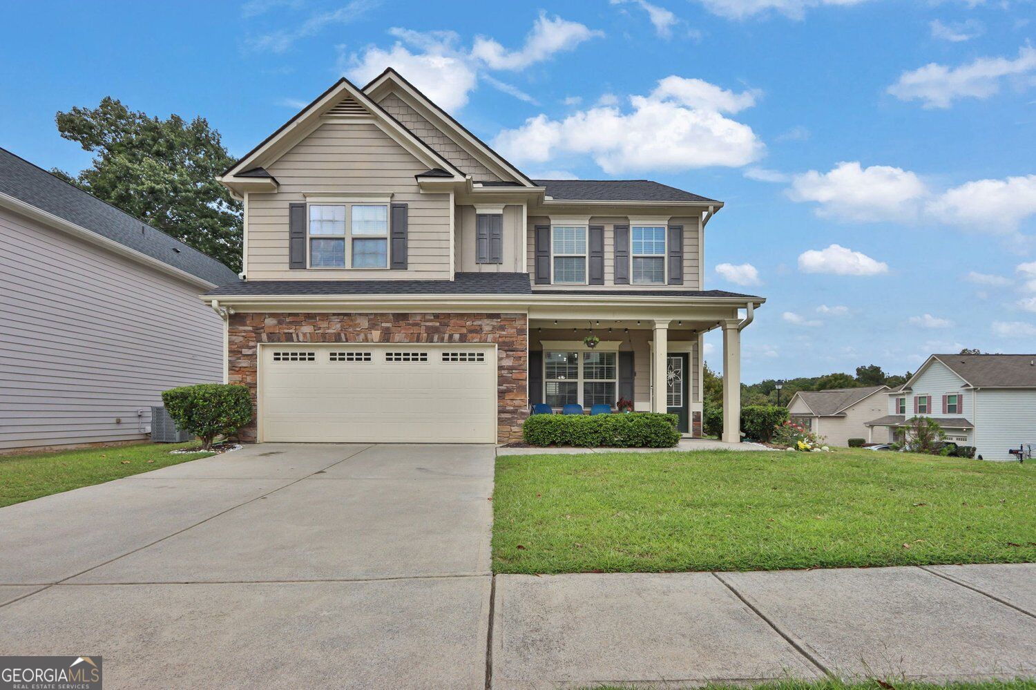 860 Pine Arbor Lane Property Photo 2