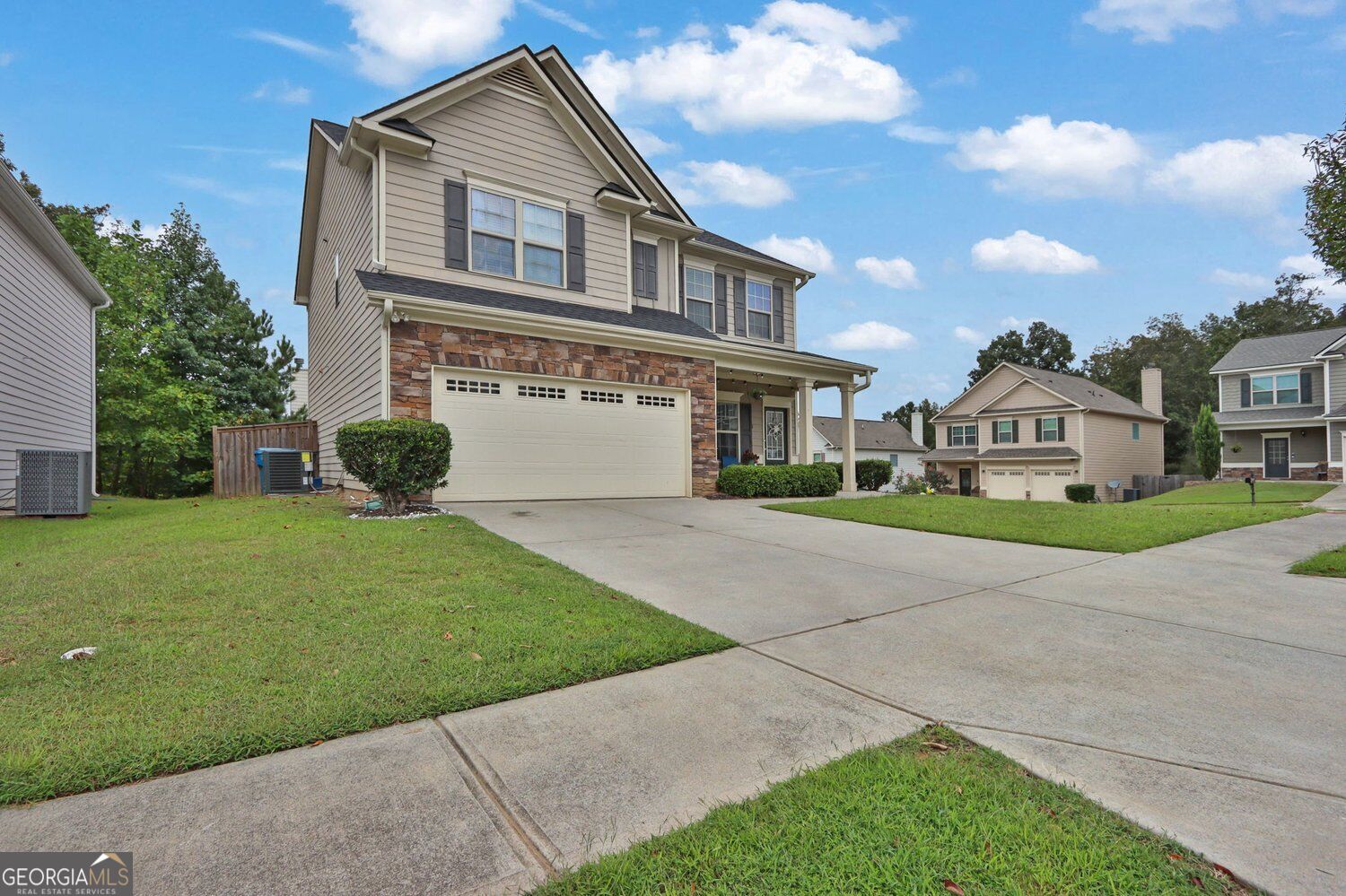860 Pine Arbor Lane Property Photo 3