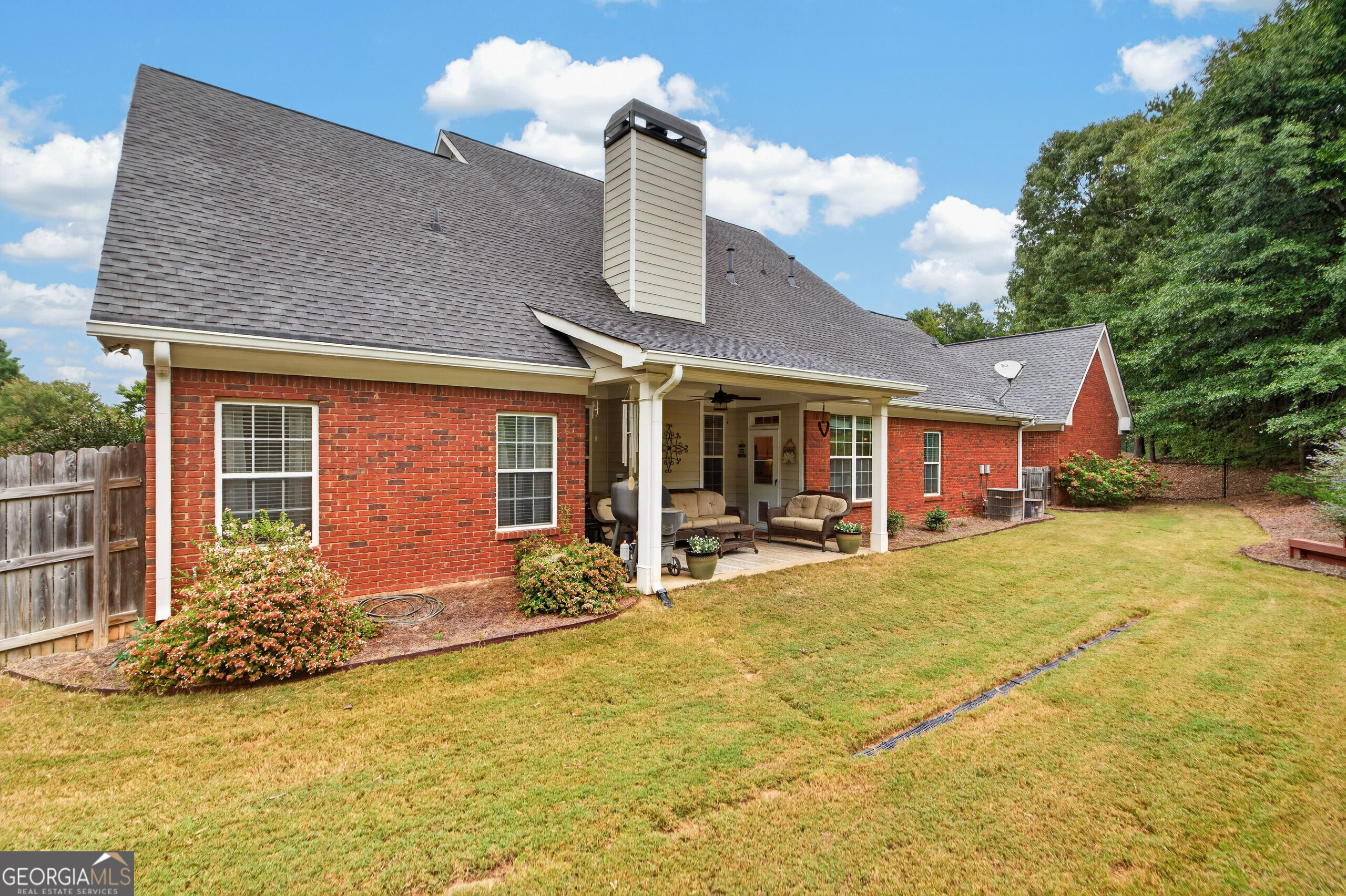 224 Amelia Way Property Photo 4