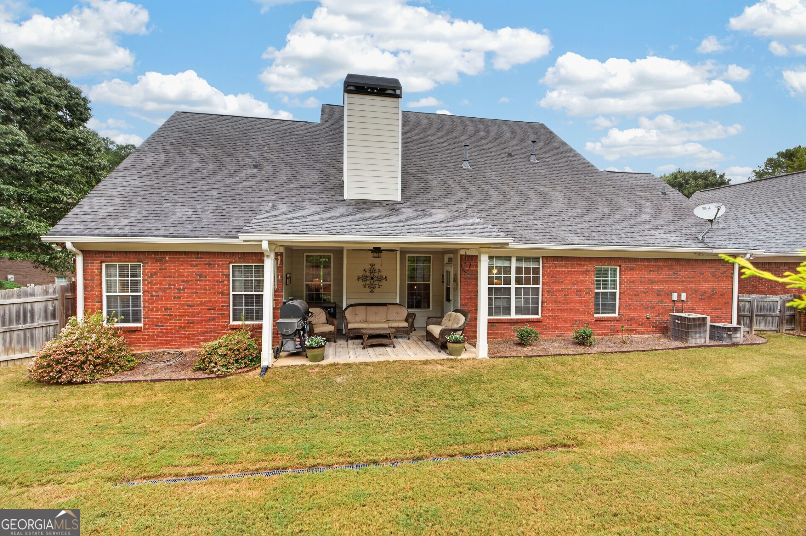 224 Amelia Way Property Photo 5