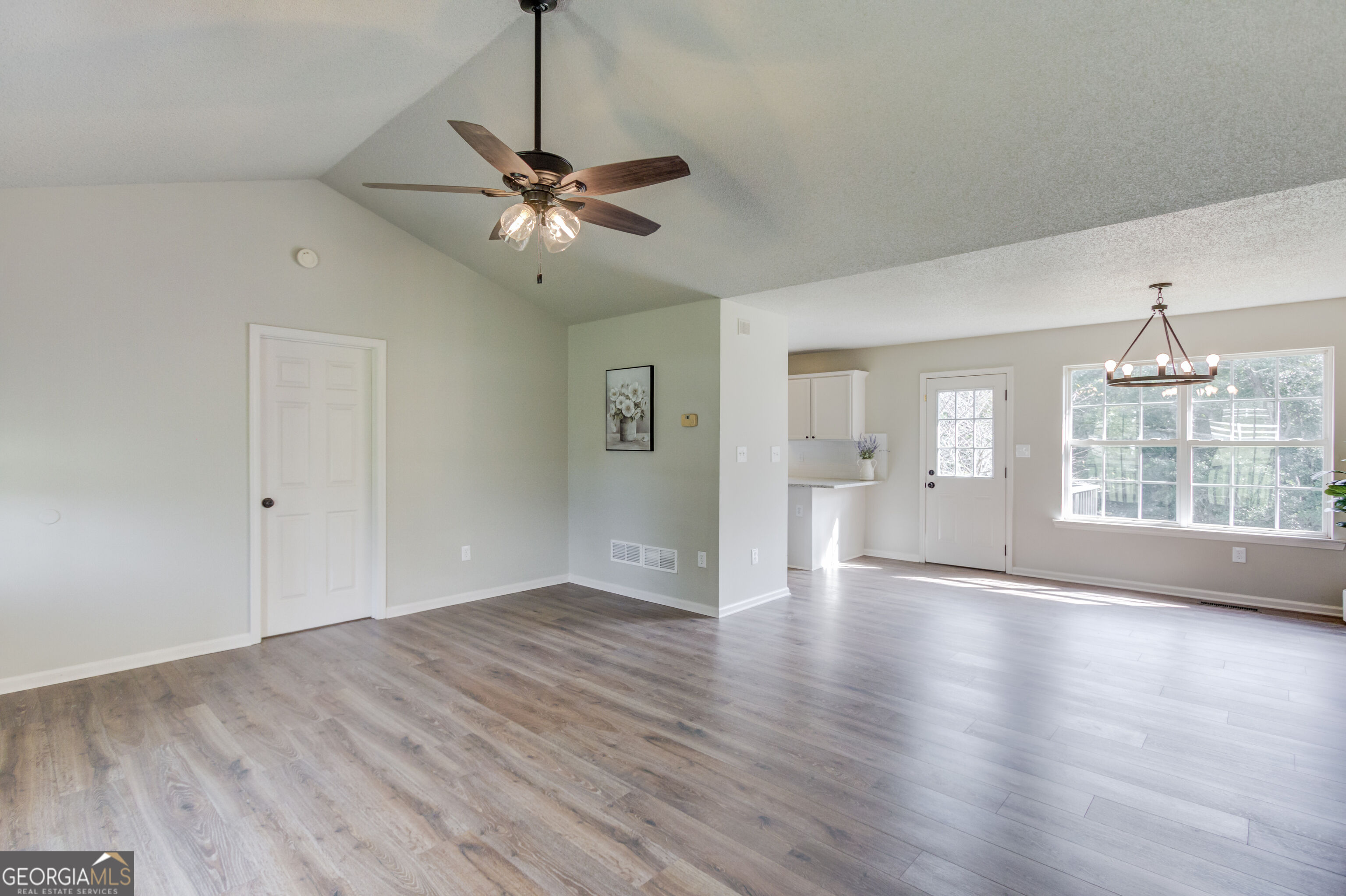 8431 Norris Lake Way Property Photo 8