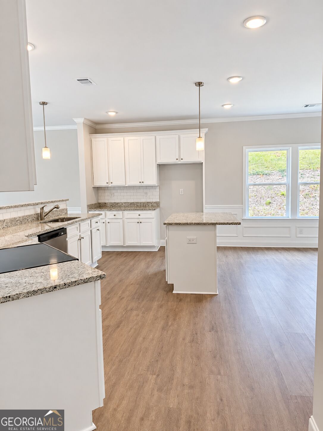 4472 Rivercliffs Way Property Photo 7