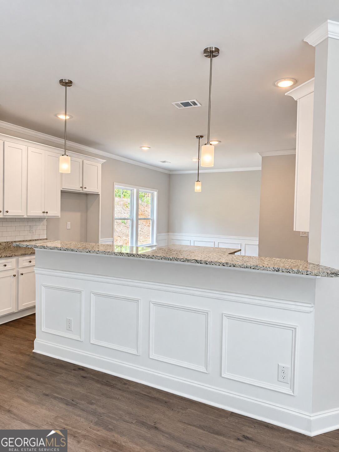 4472 Rivercliffs Way Property Photo 8