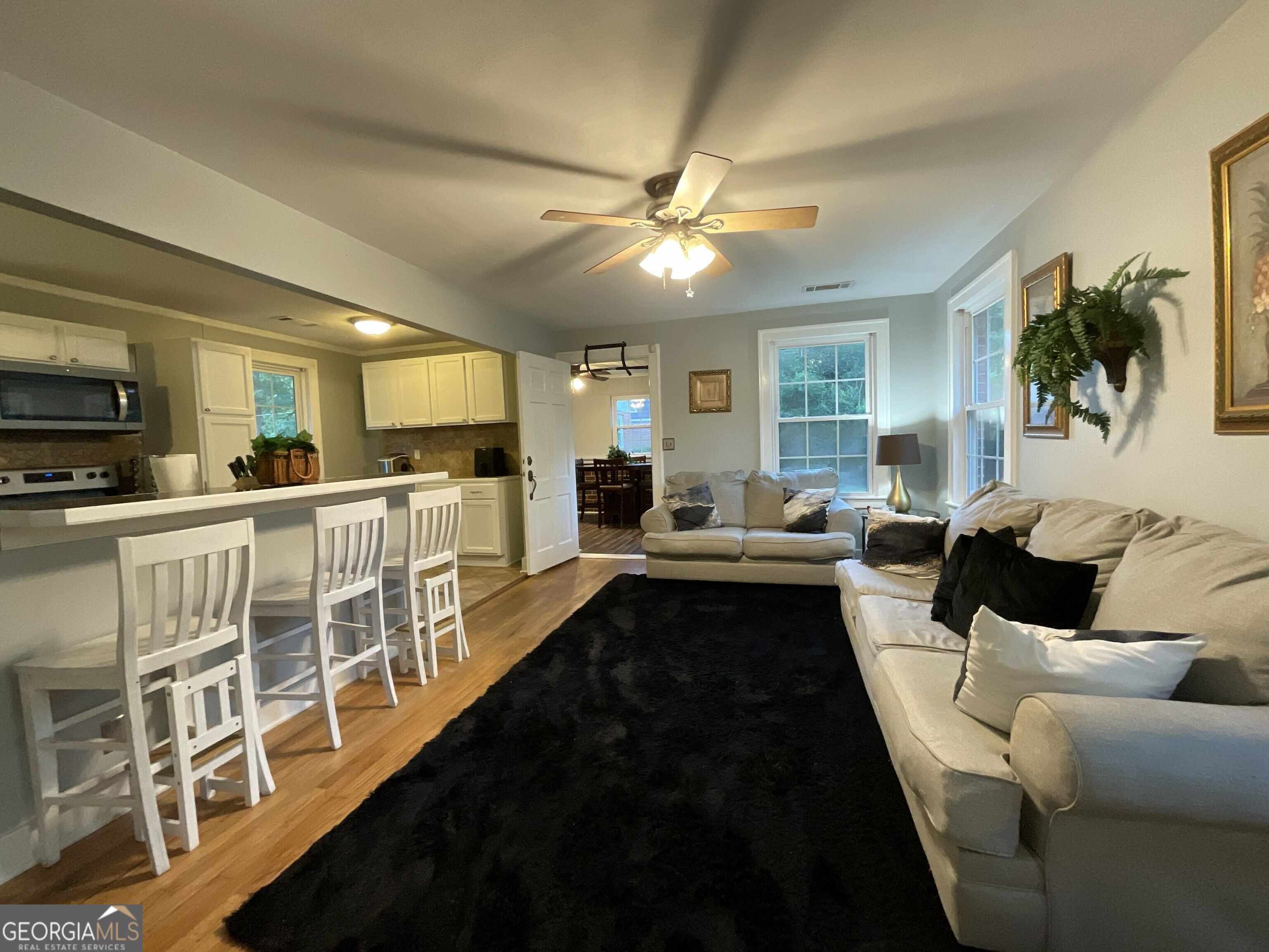 430 W Buford Road Property Photo 7