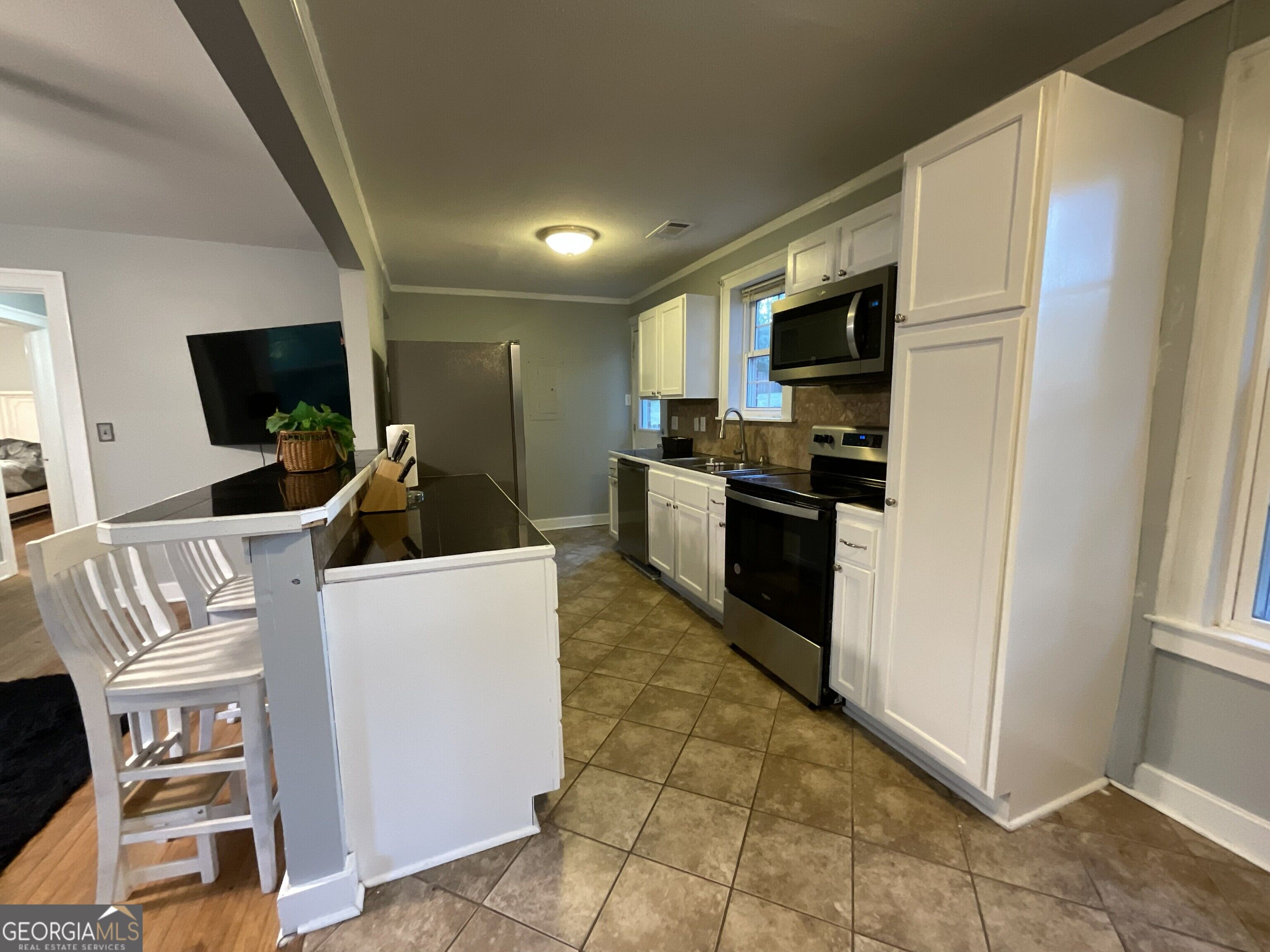 430 W Buford Road Property Photo 10
