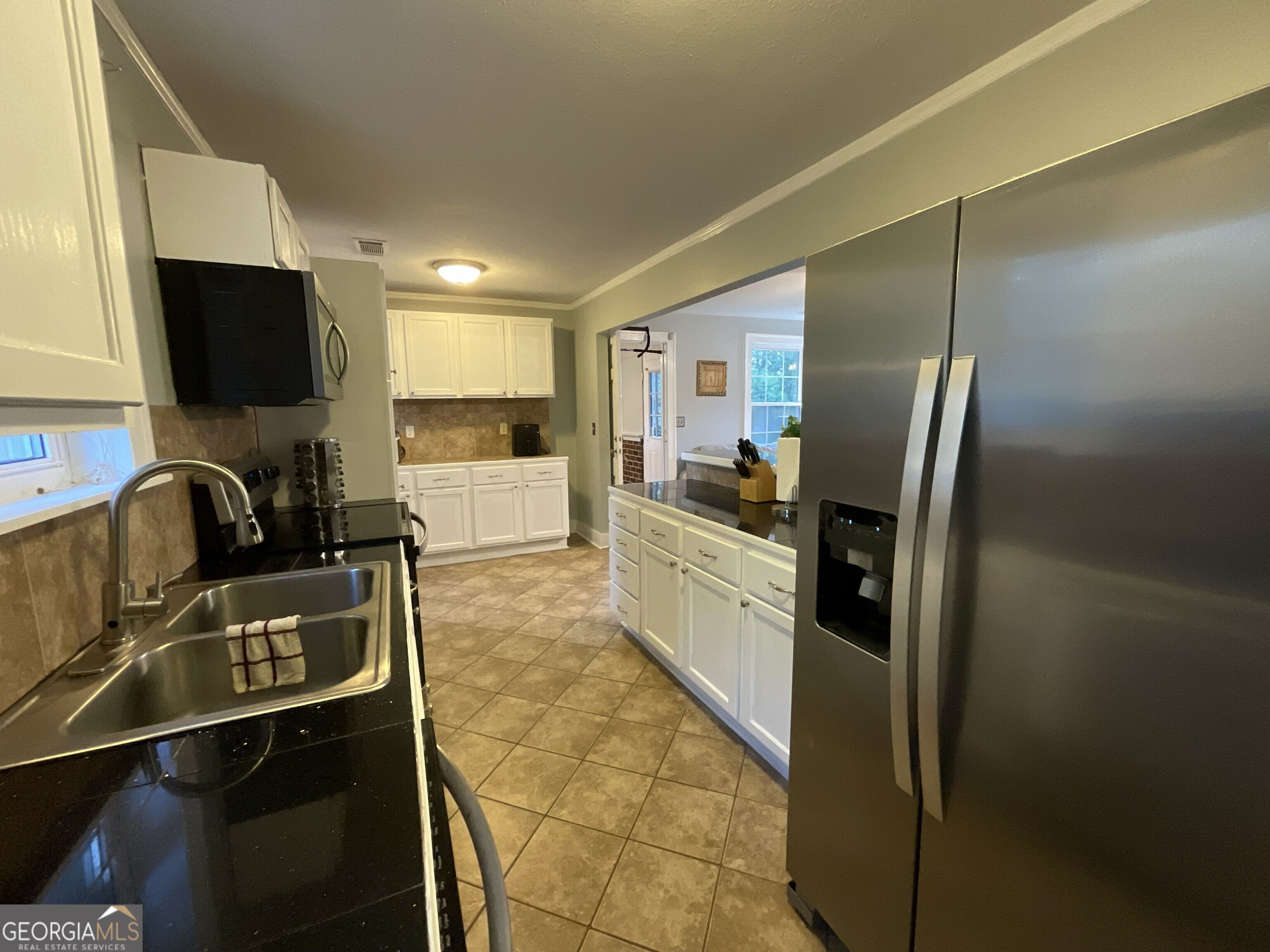 430 W Buford Road Property Photo 11