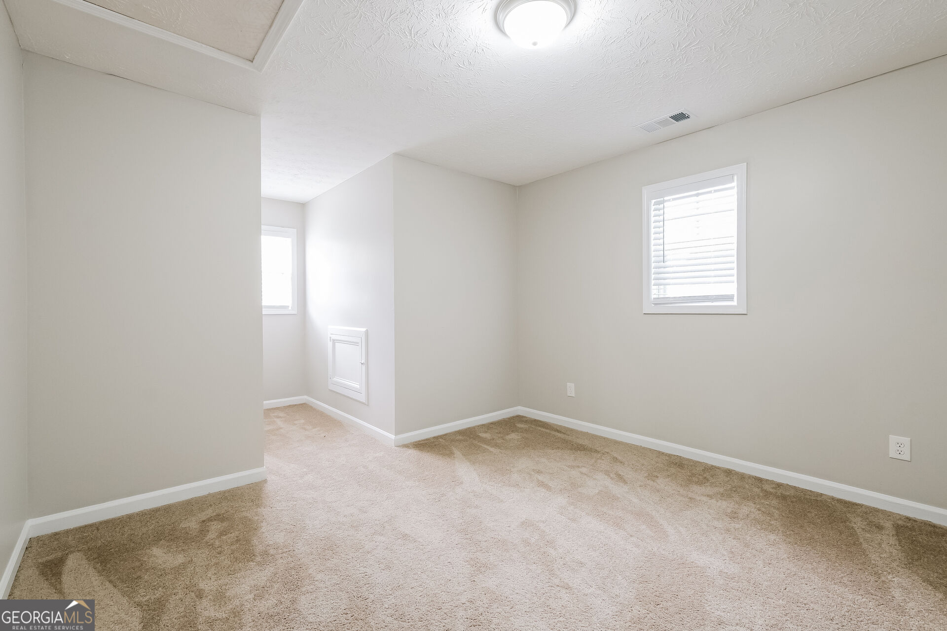 94 Cliff Court Property Photo 11