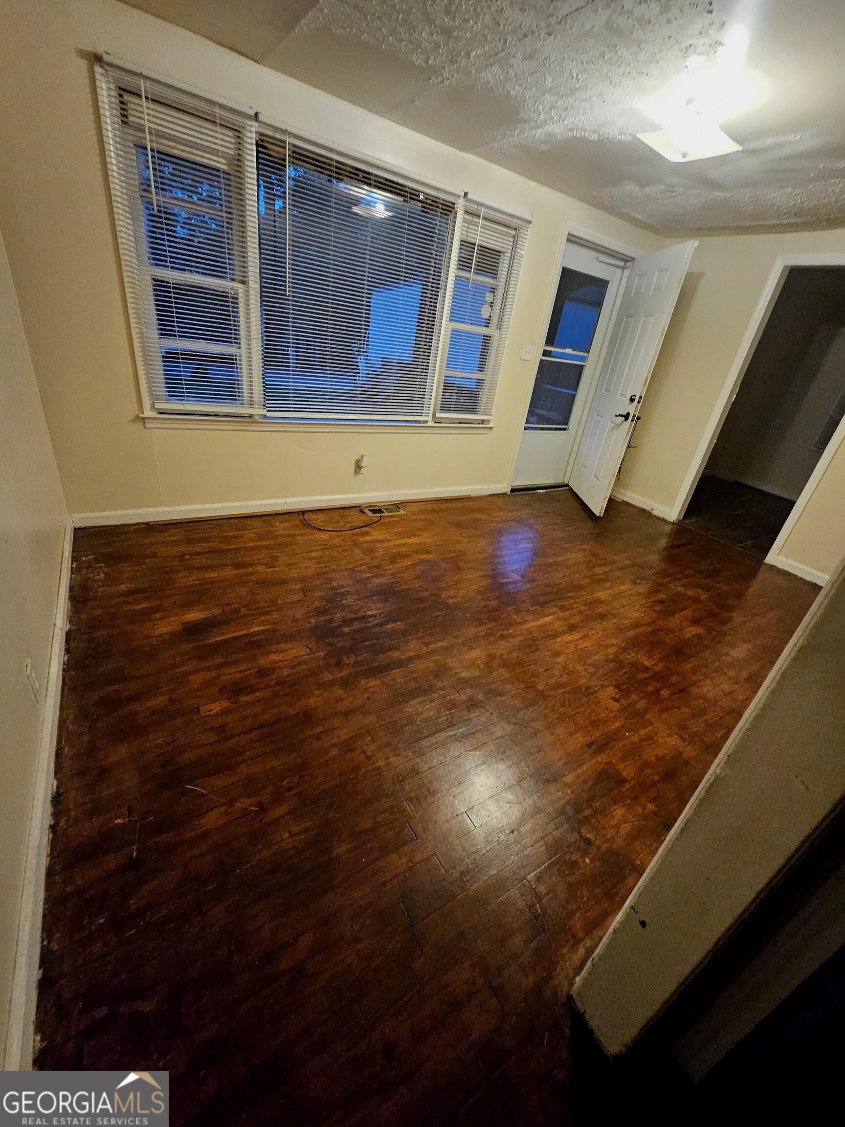 117 Lake Drive Property Photo 2