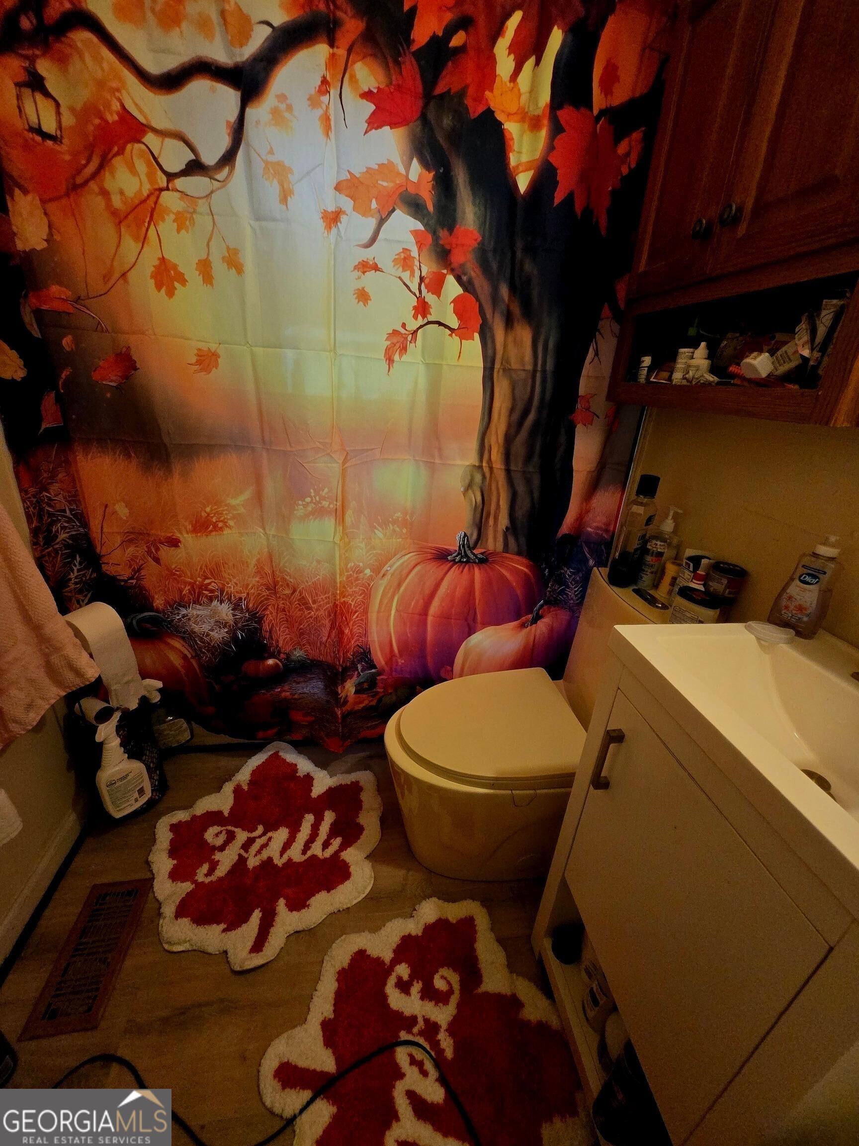 117 Lake Drive Property Photo 3