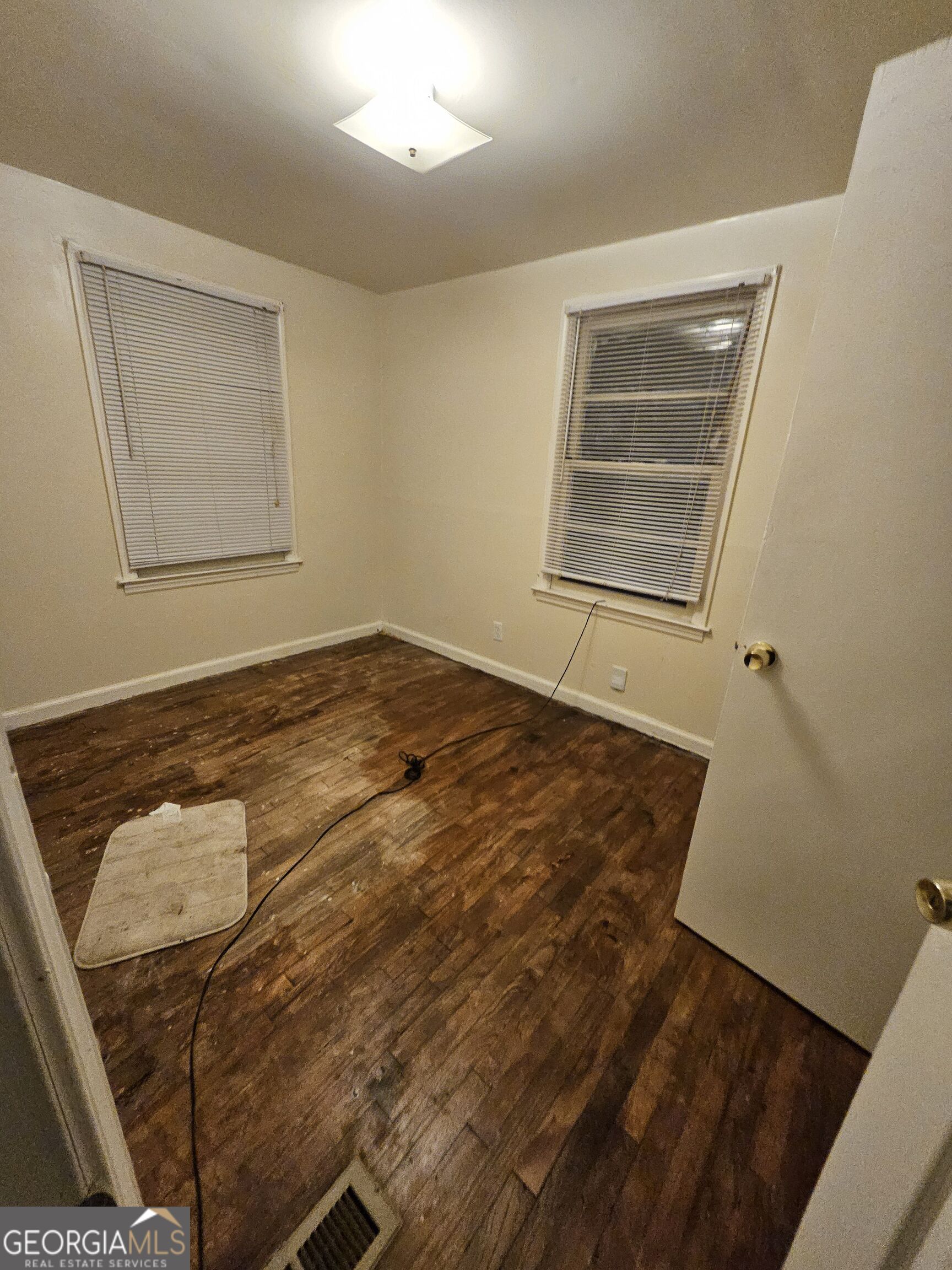 117 Lake Drive Property Photo 5