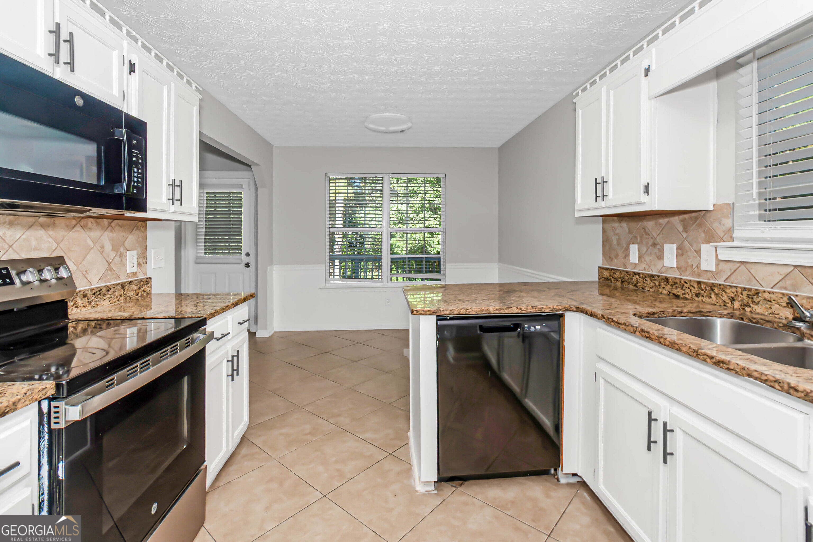 35 Almond Way Property Photo 13