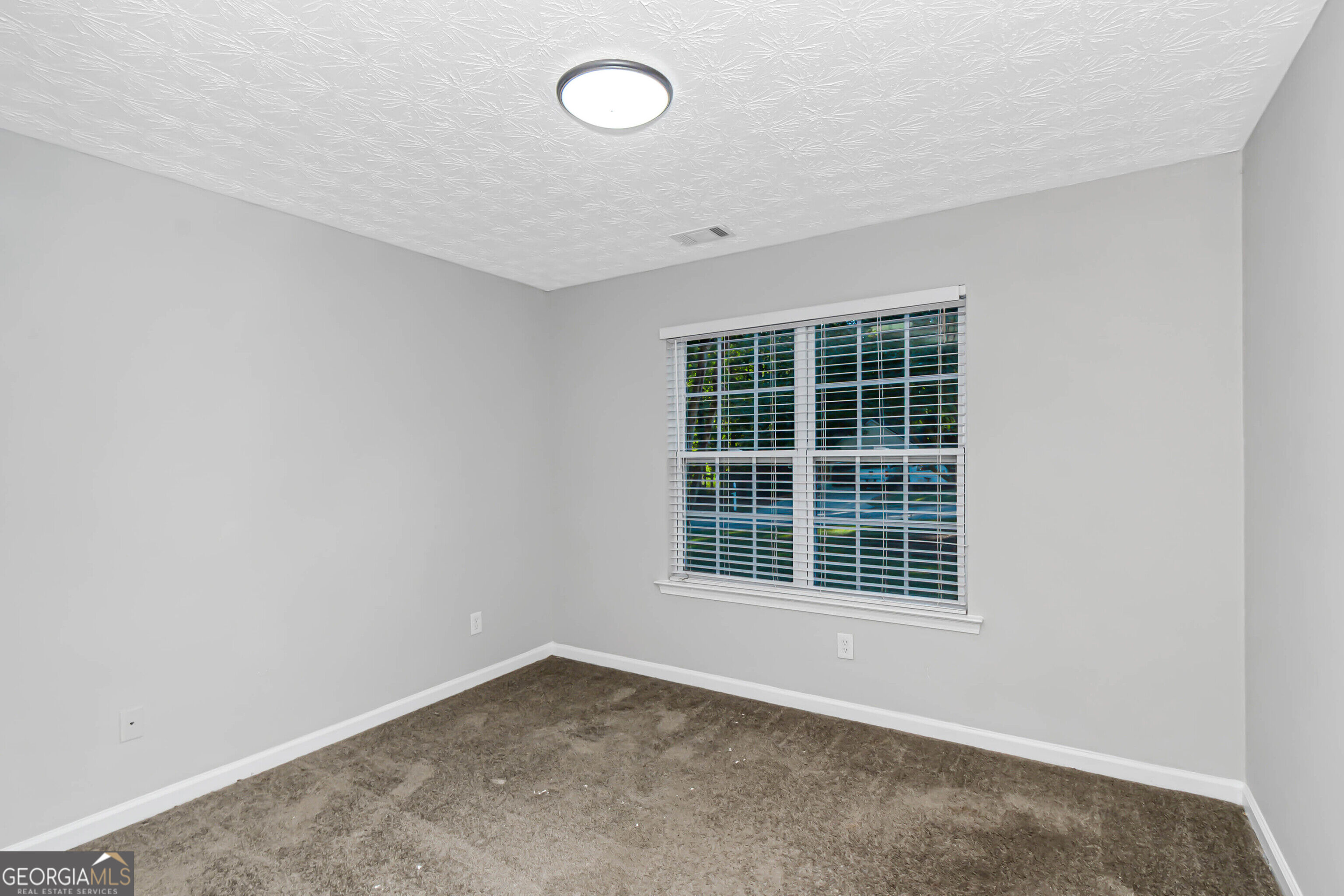 35 Almond Way Property Photo 24