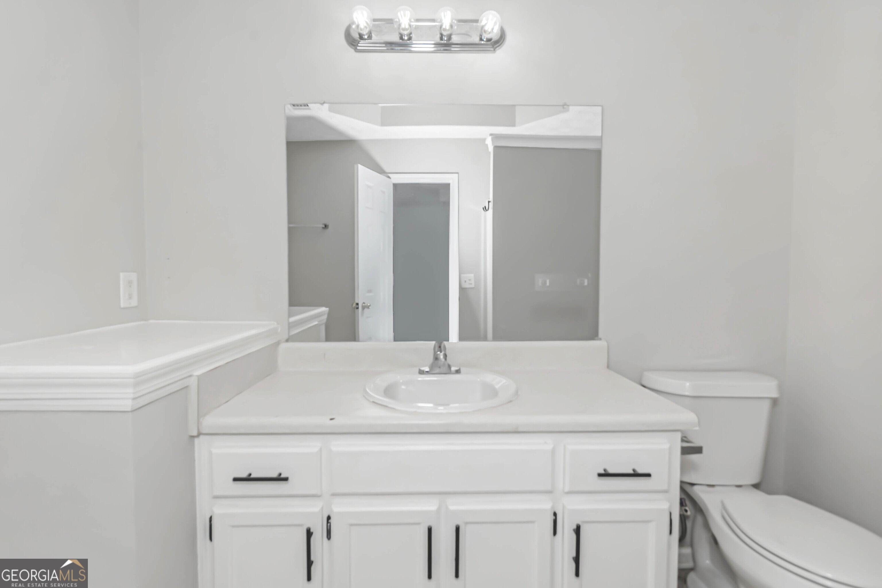 35 Almond Way Property Photo 30