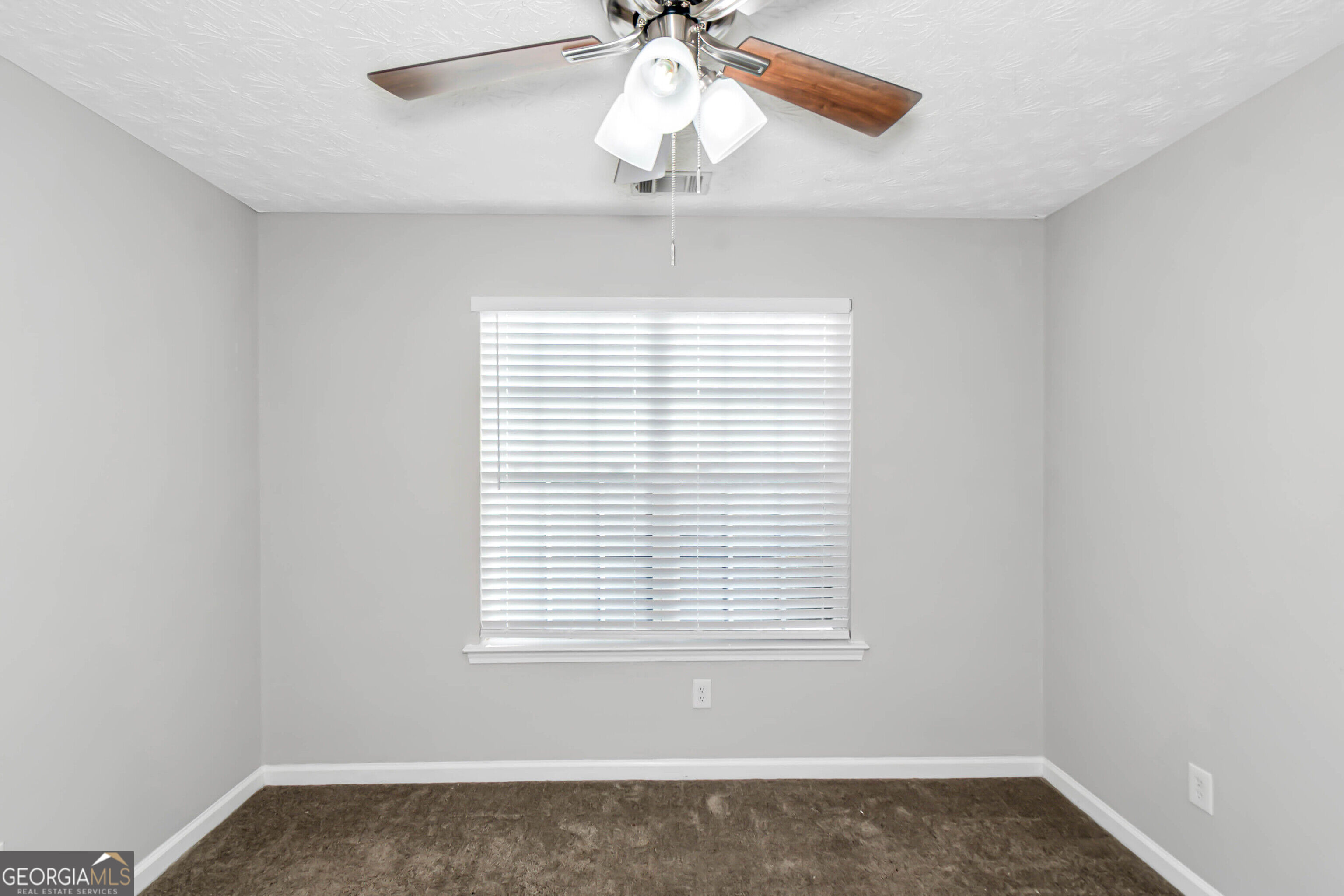 35 Almond Way Property Photo 31