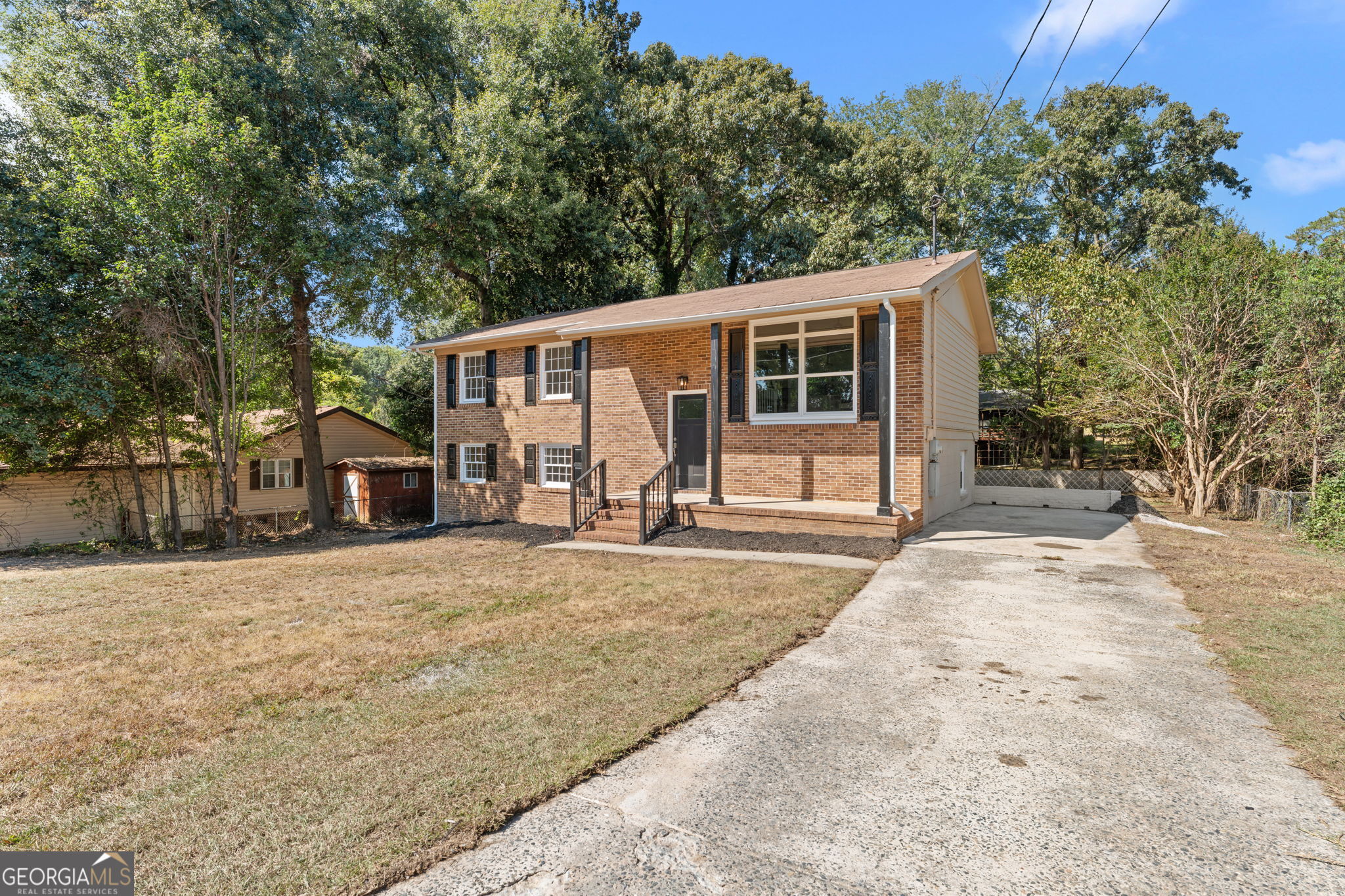 106 Woodridge Drive Property Photo 2