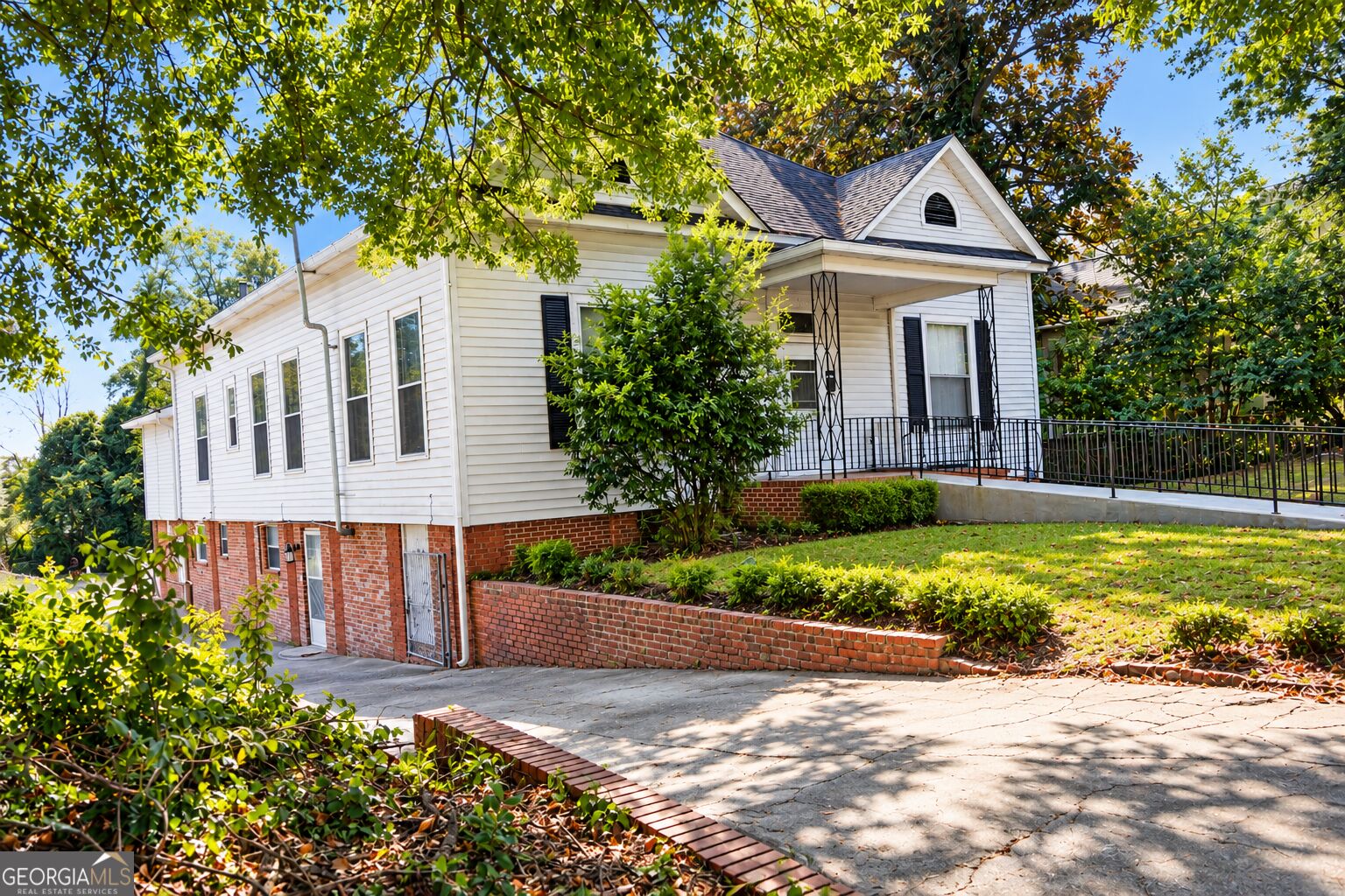 155 Forest Avenue Property Photo 2
