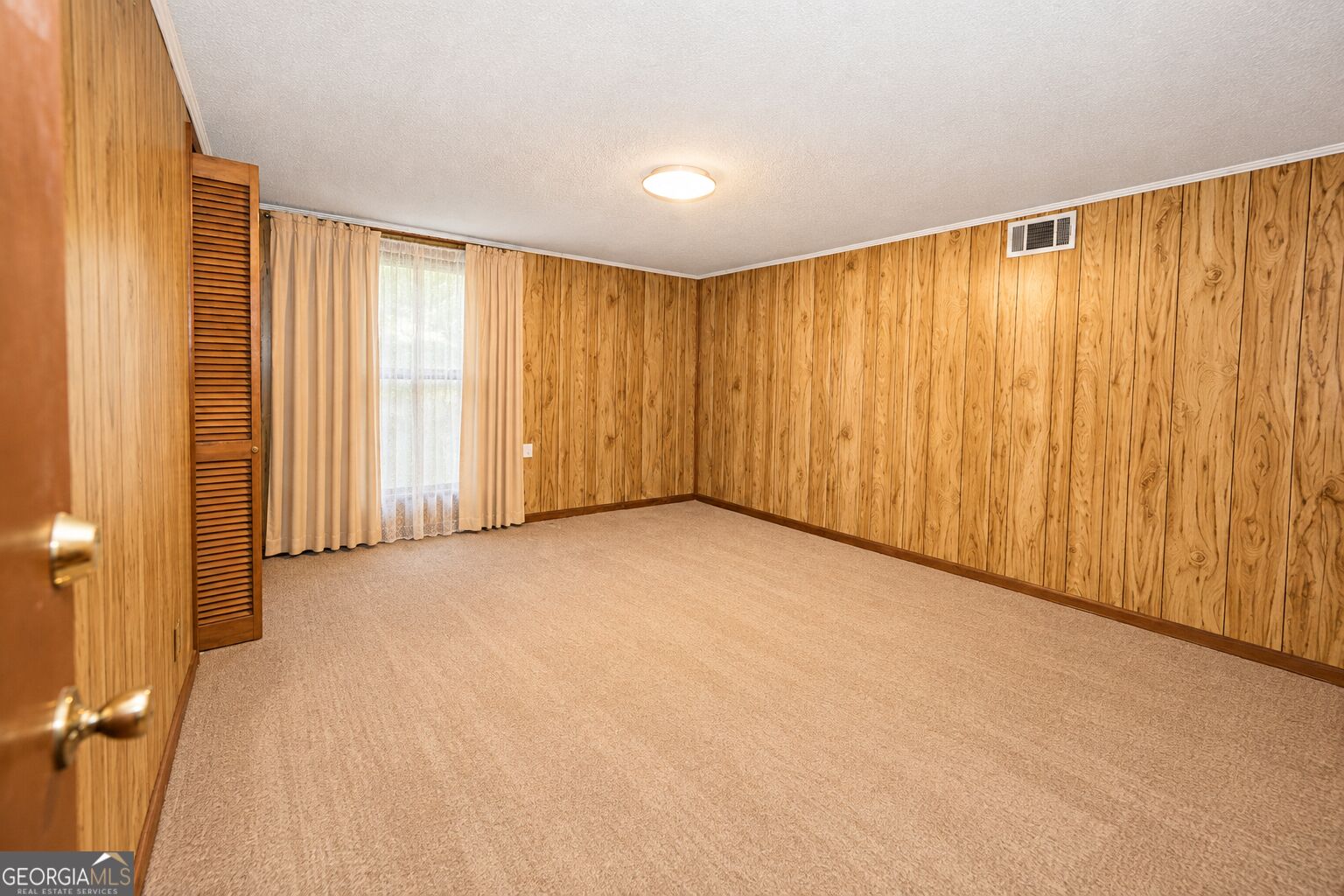 155 Forest Avenue Property Photo 14