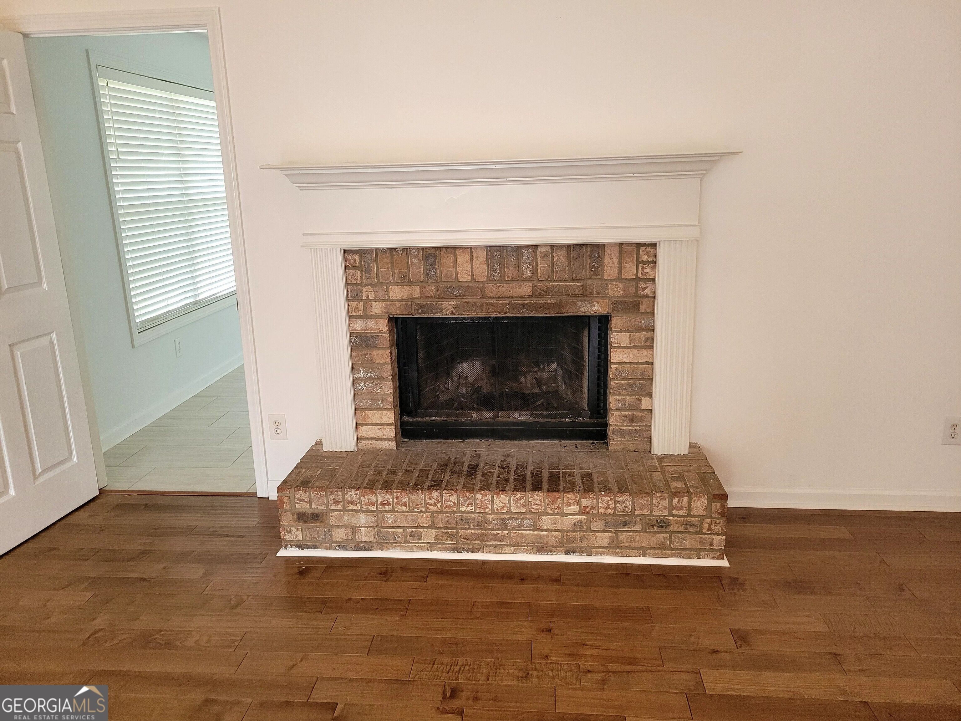2360 Pettit Drive Ne Property Photo 4