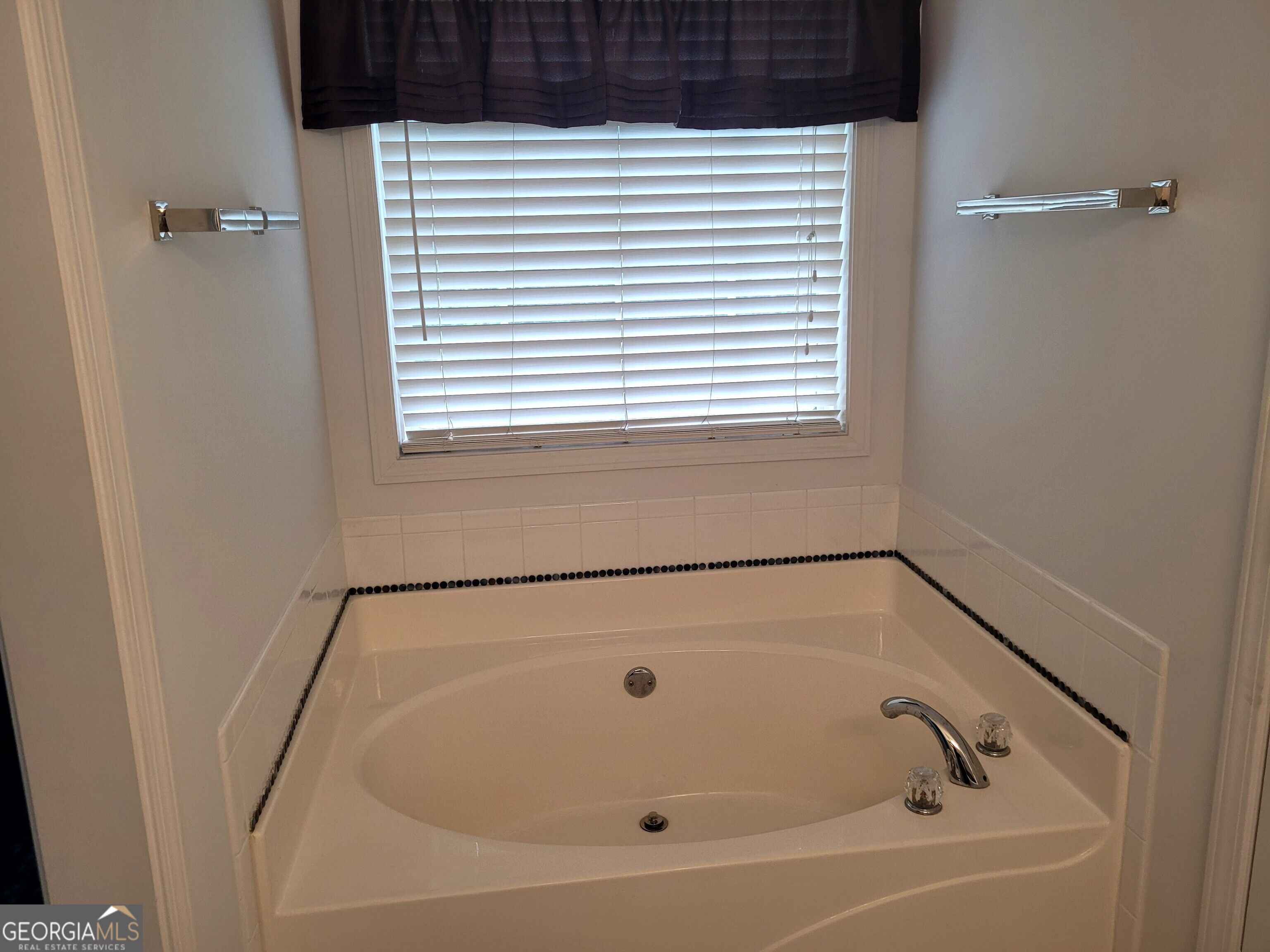 2360 Pettit Drive Ne Property Photo 16