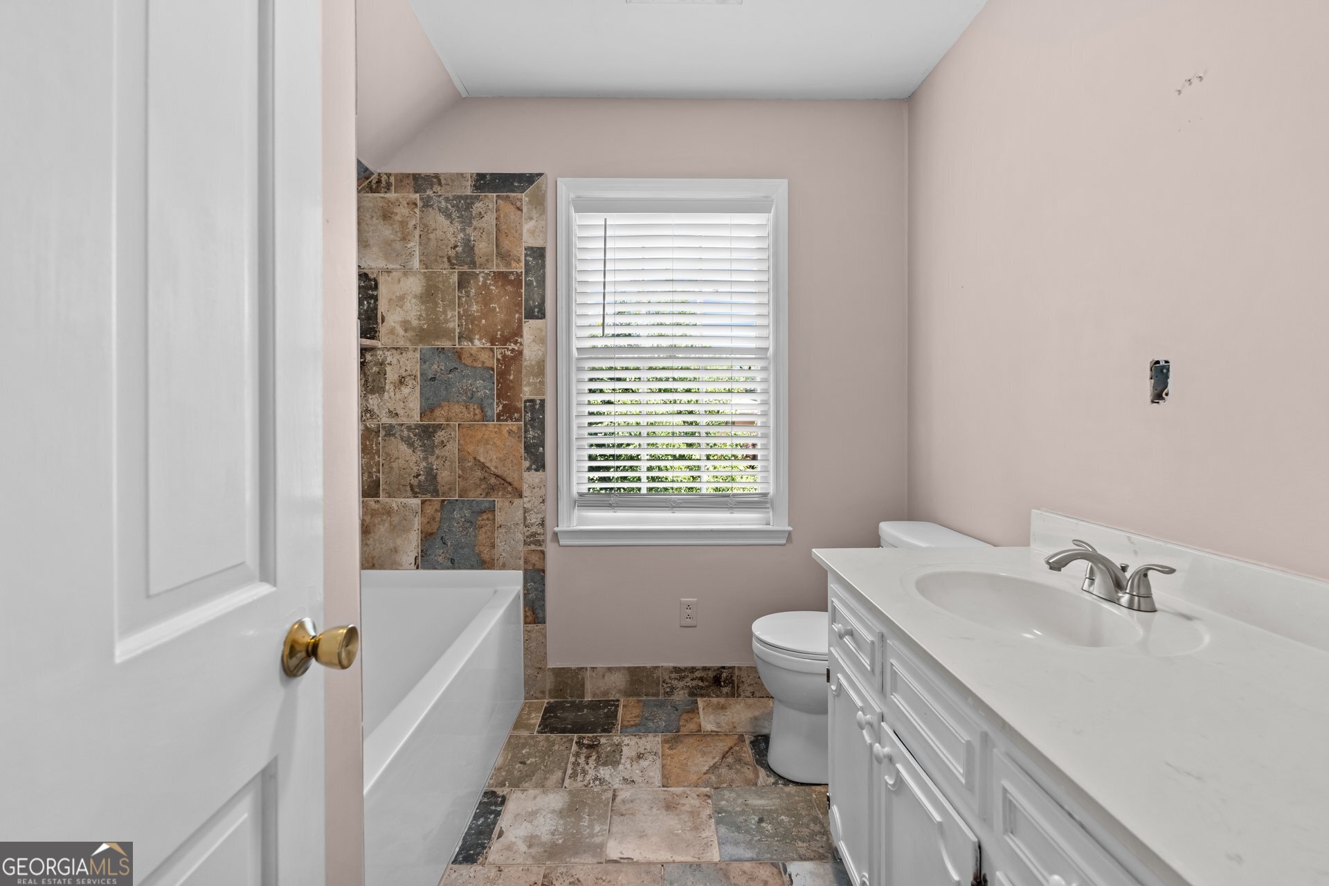 105 Ole Hickory Trail Property Photo 17