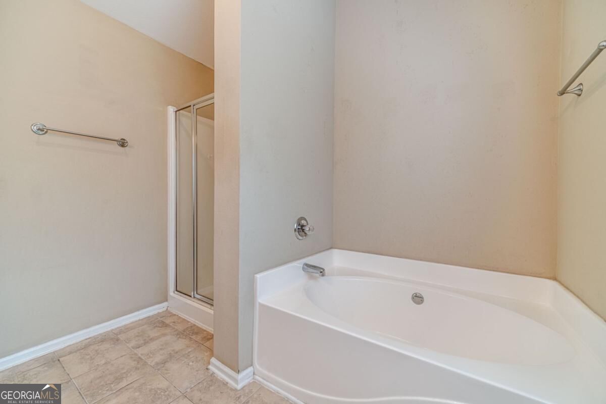 6503 Silk Tree Pointe Property Photo 38