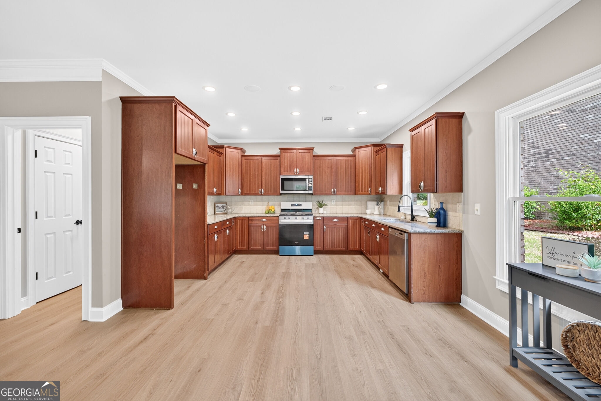 1214 Ridge Hollow Lane Property Photo 11