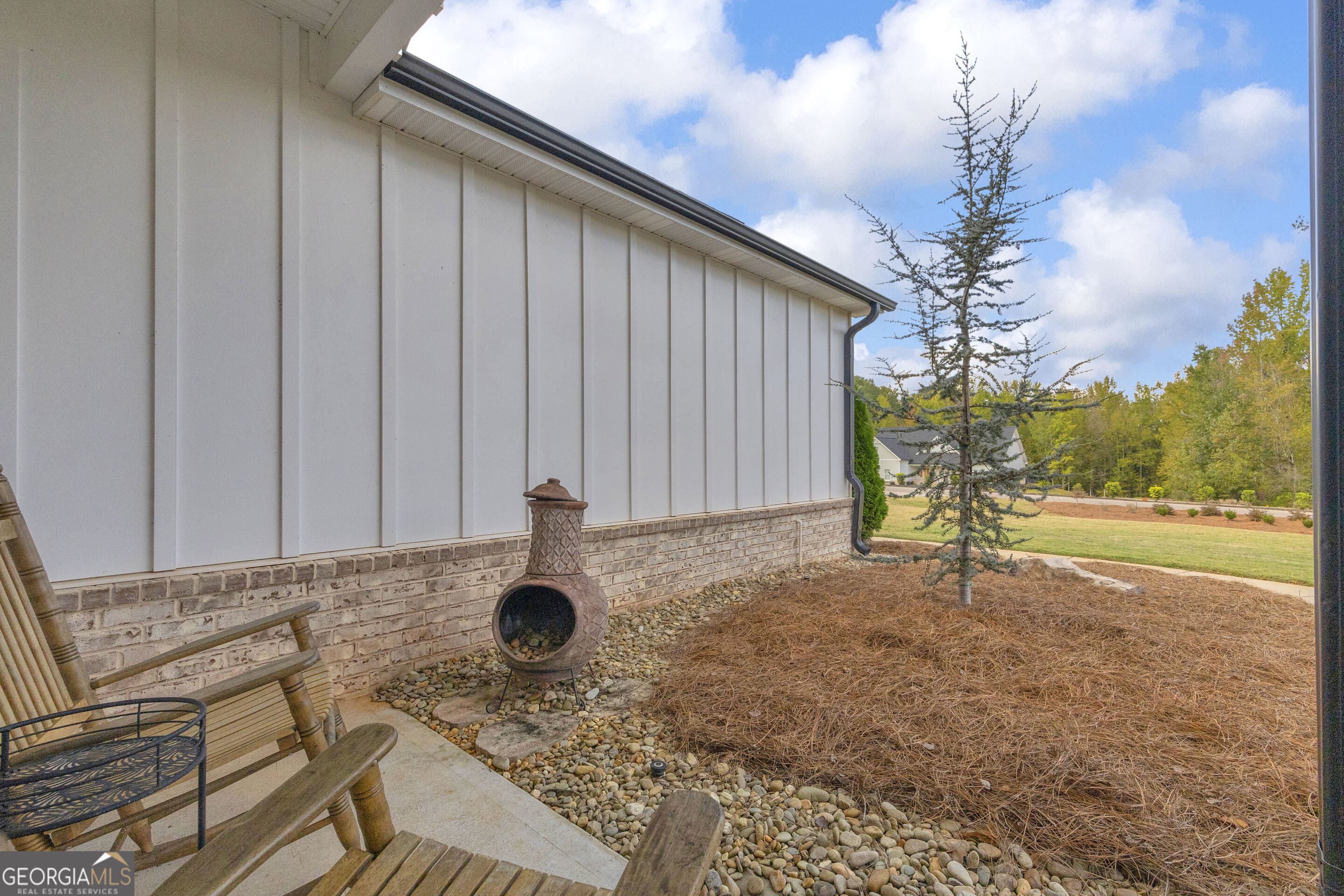 1094 Mcleod Estates Drive Property Photo 6