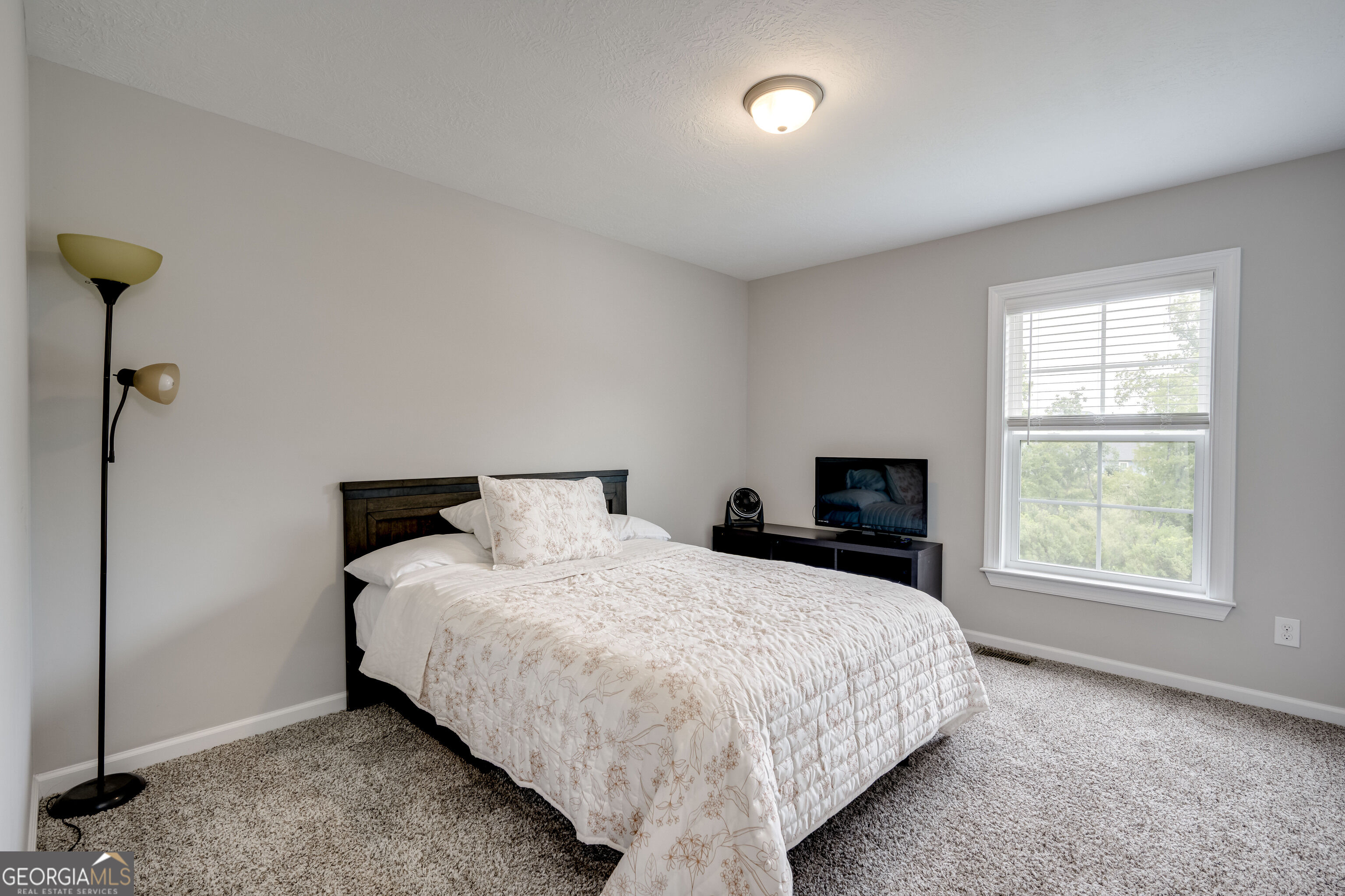 401 Longmeadow Drive Property Photo 25