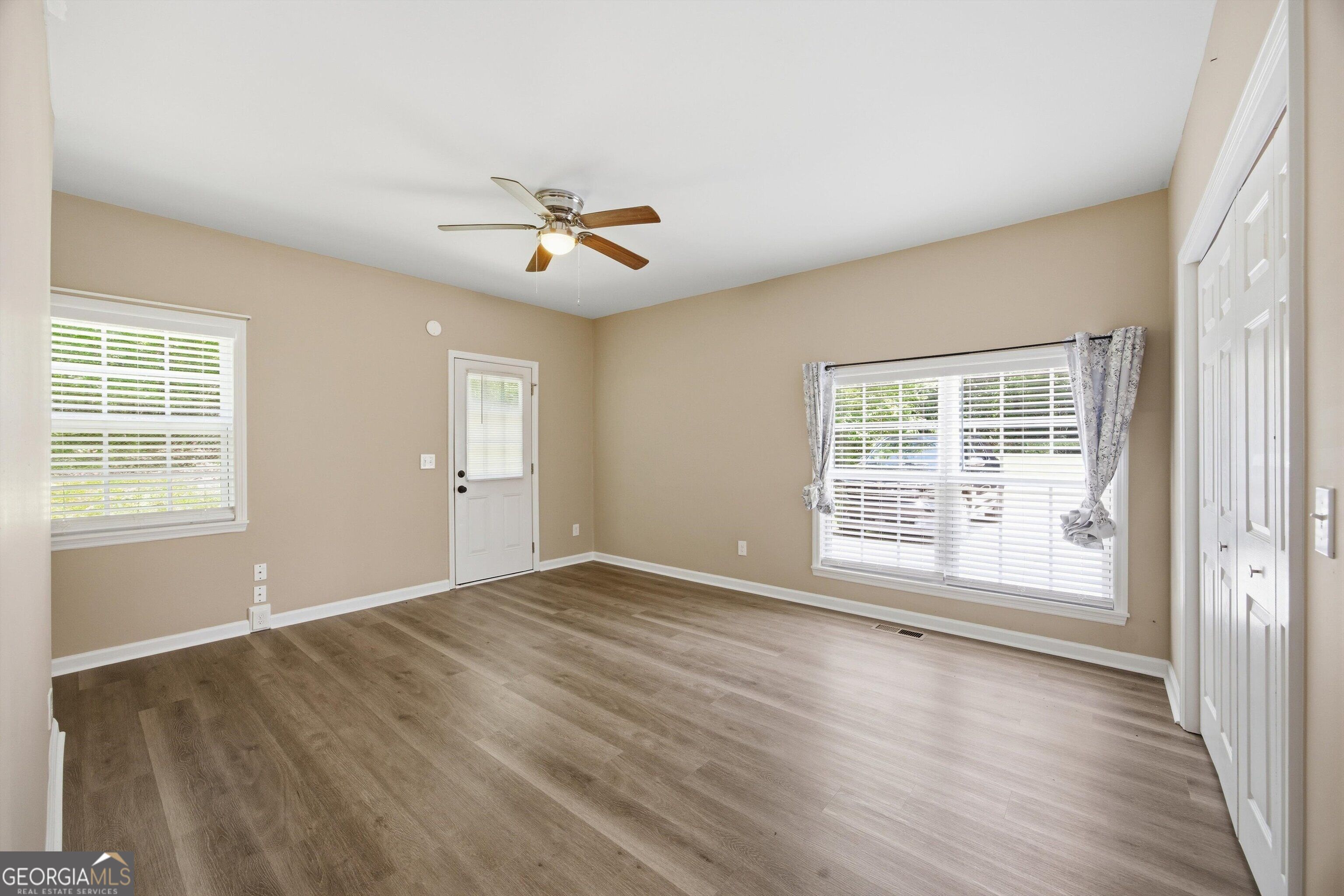 117 S Forest Road Property Photo 20