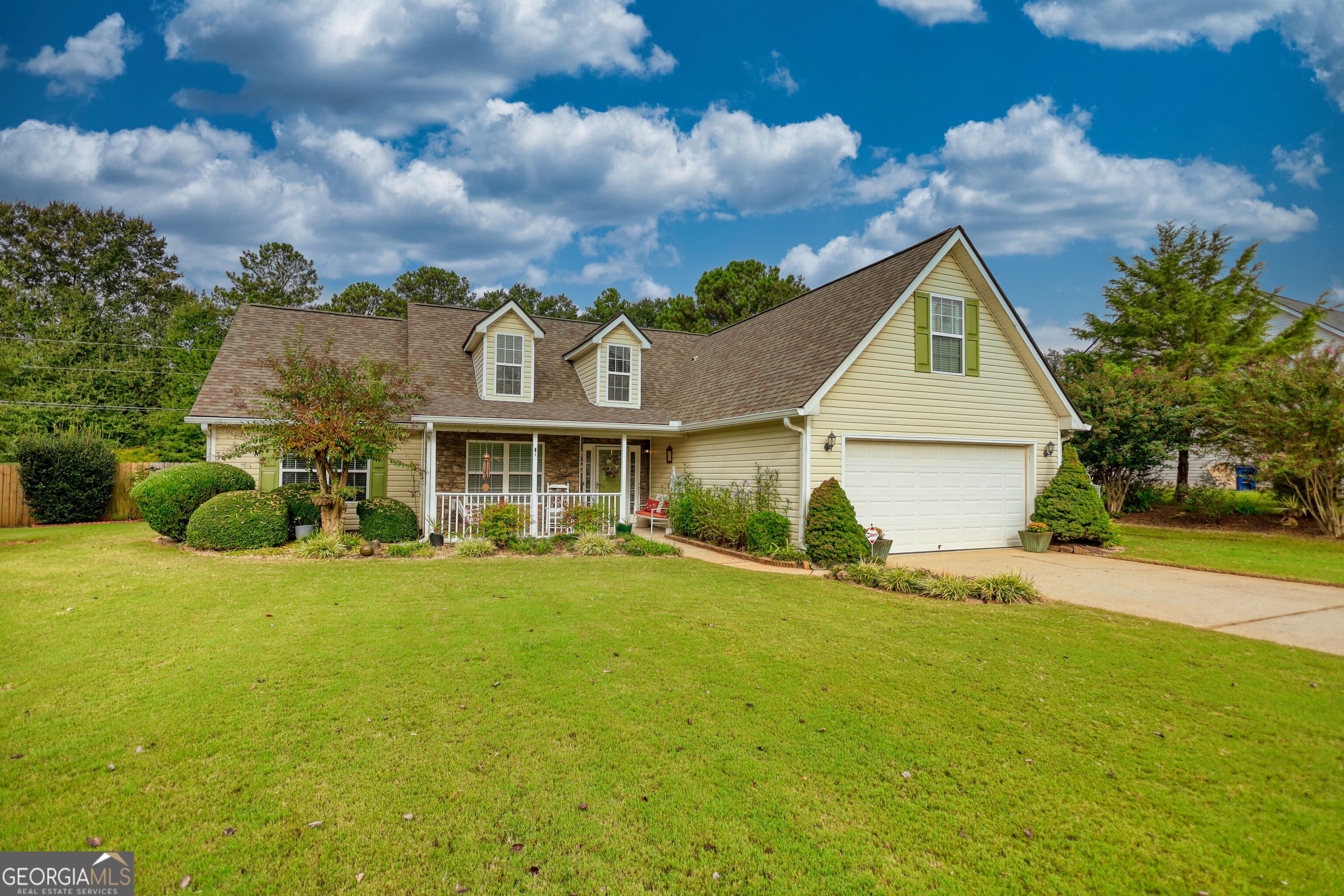 1038 Orchard Circle Property Photo 1