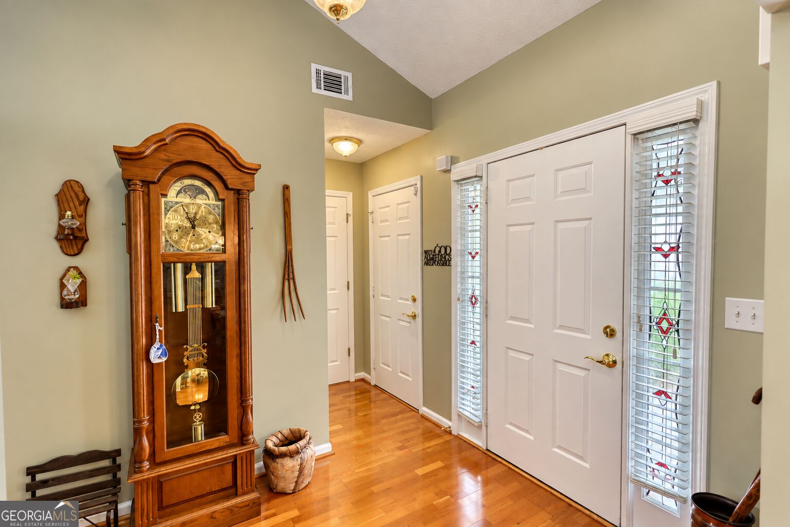 1038 Orchard Circle Property Photo 8
