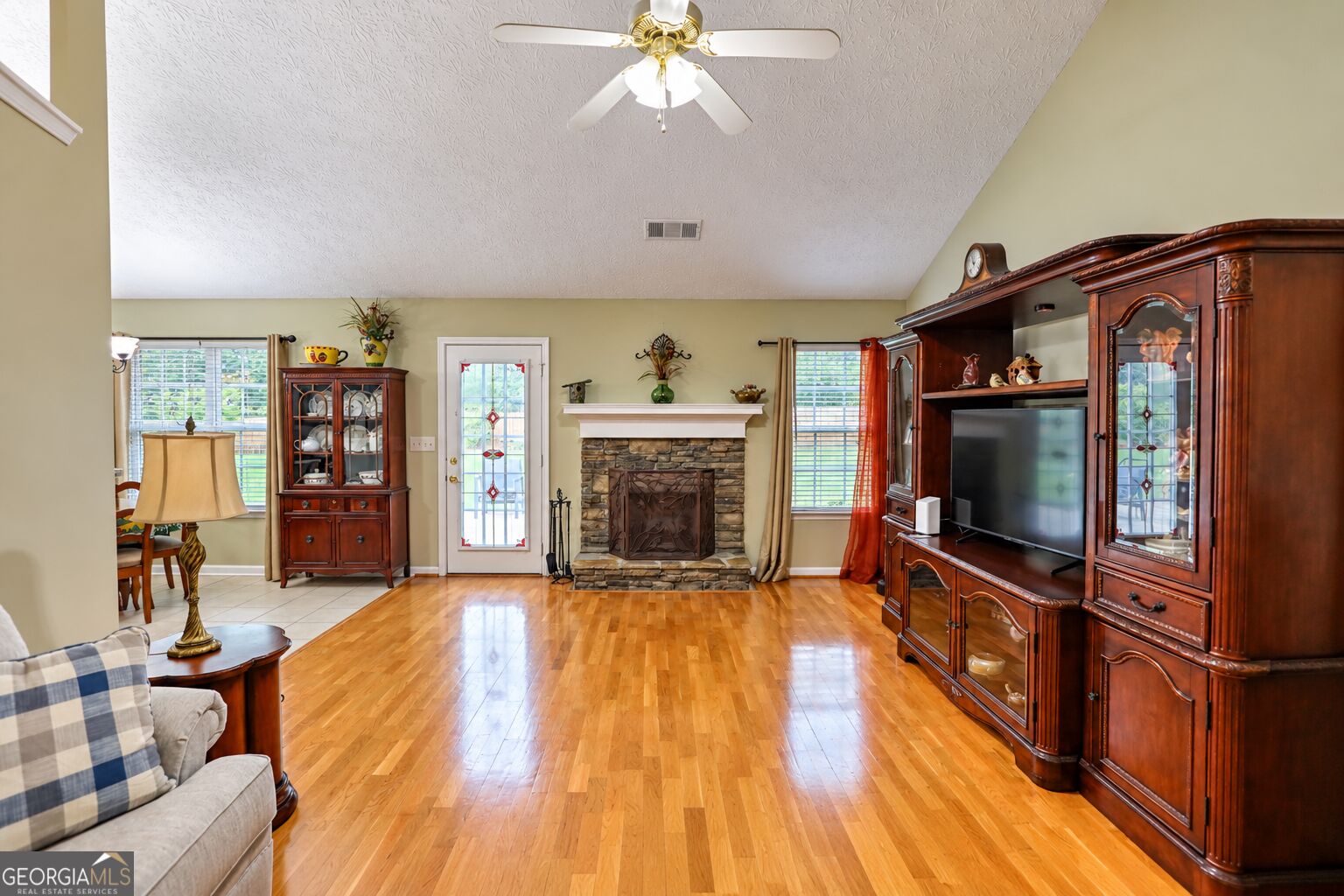 1038 Orchard Circle Property Photo 12
