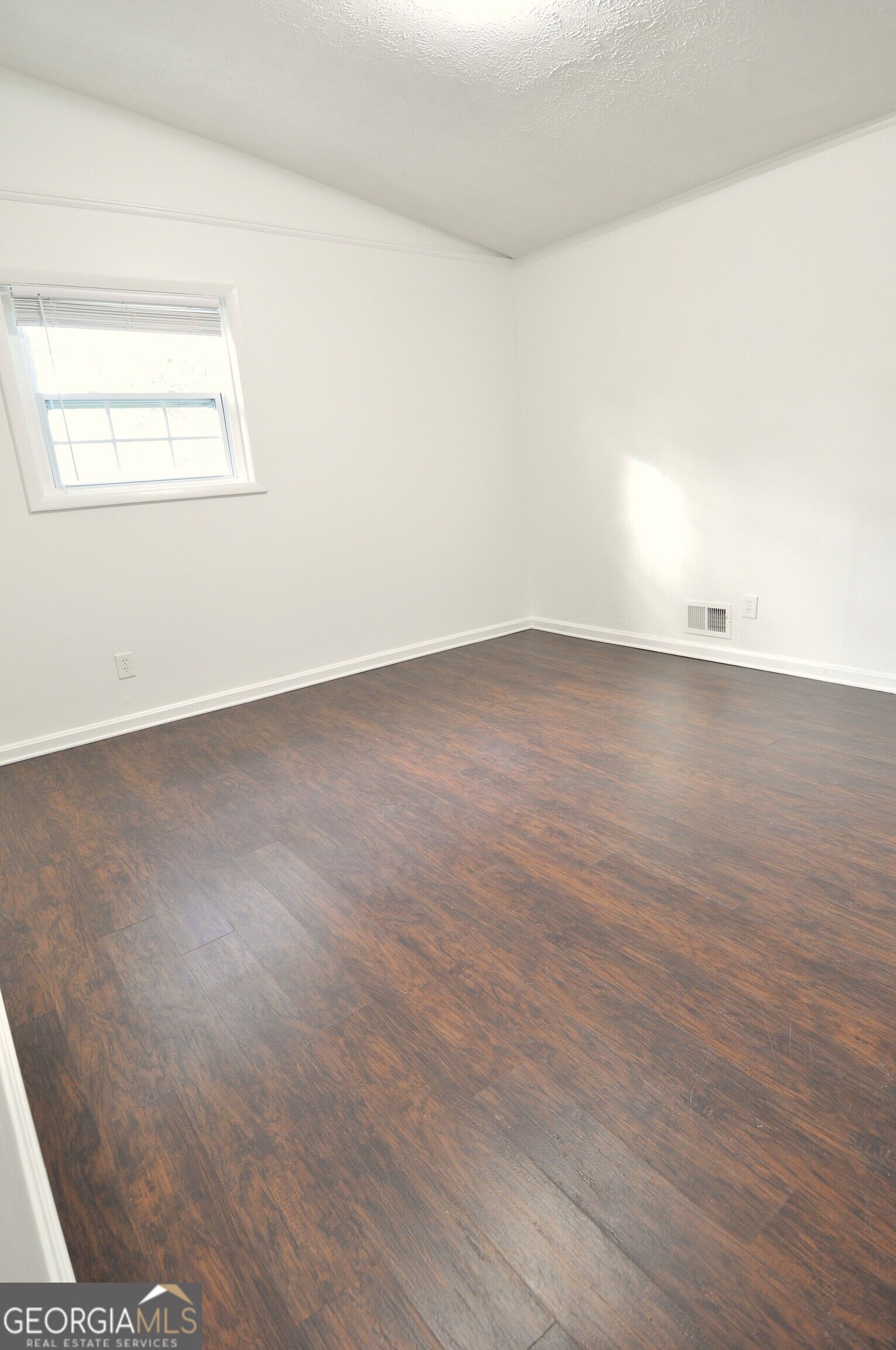 2351 Pinewood Drive Property Photo 11