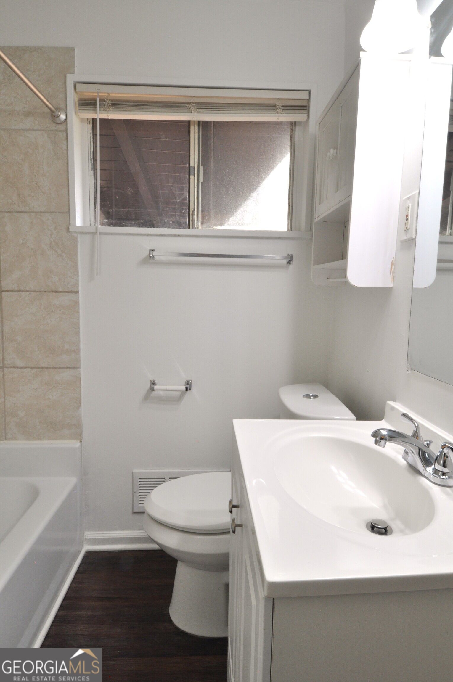 2351 Pinewood Drive Property Photo 13
