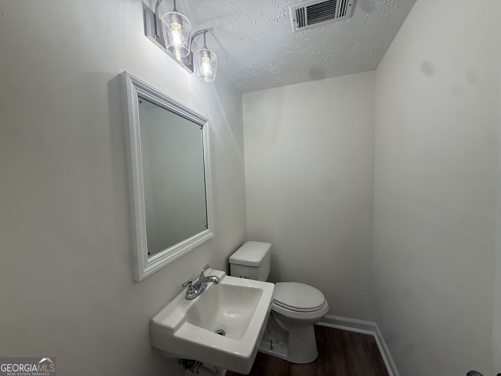 5959 Simone Drive Property Photo 27
