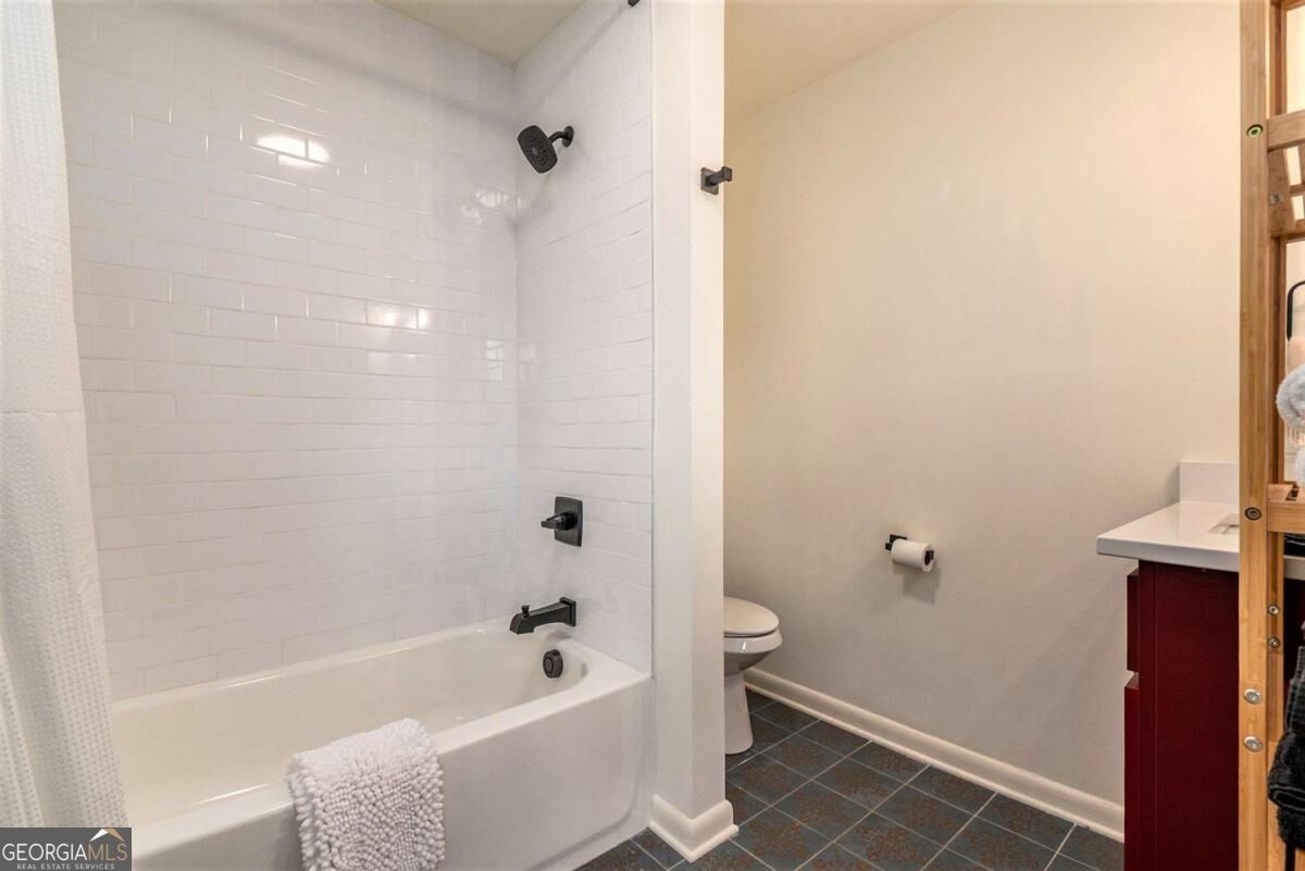 834 Lower Bell Creek Road Property Photo 15
